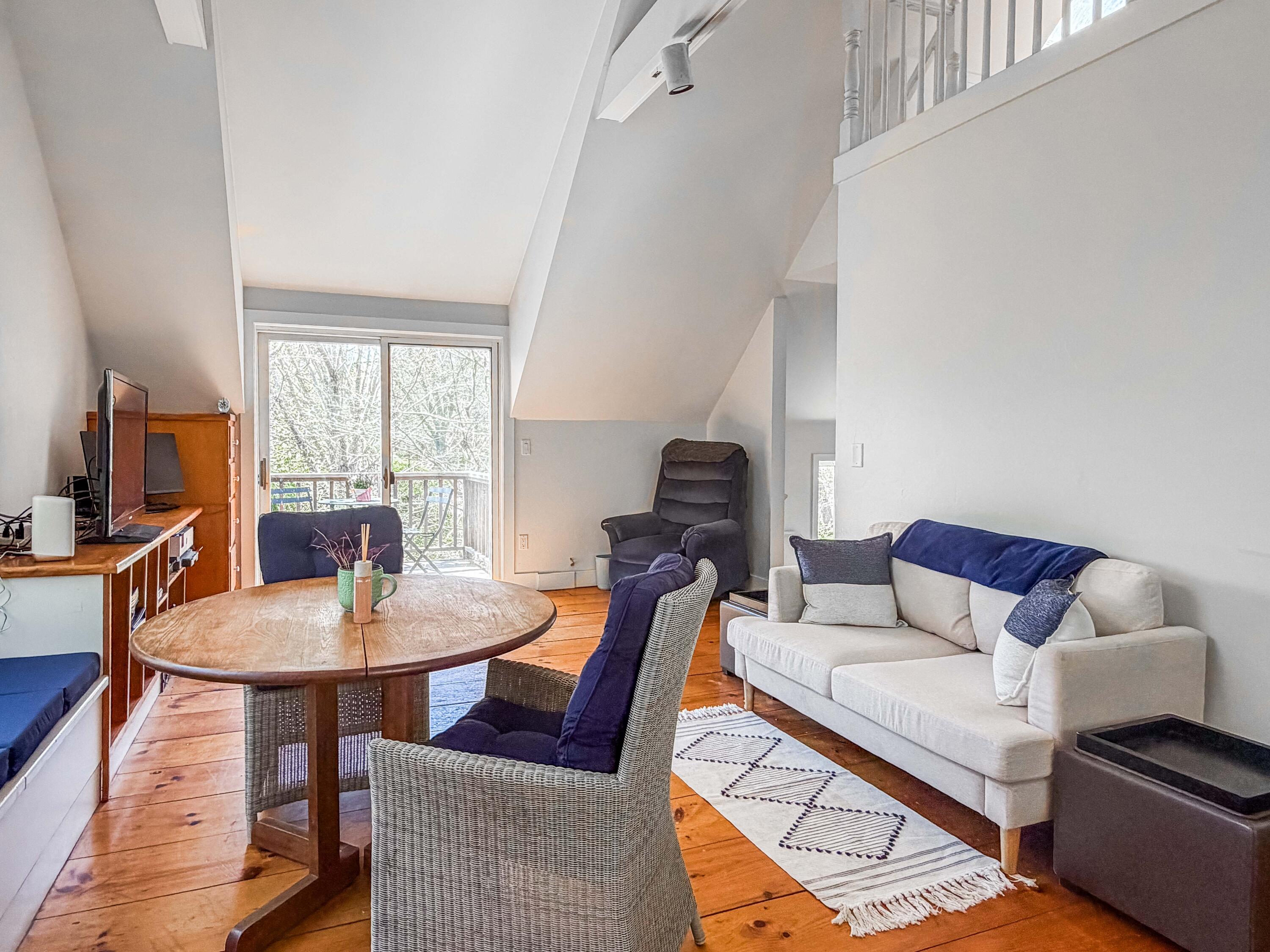 31 Josiah Sachem Way