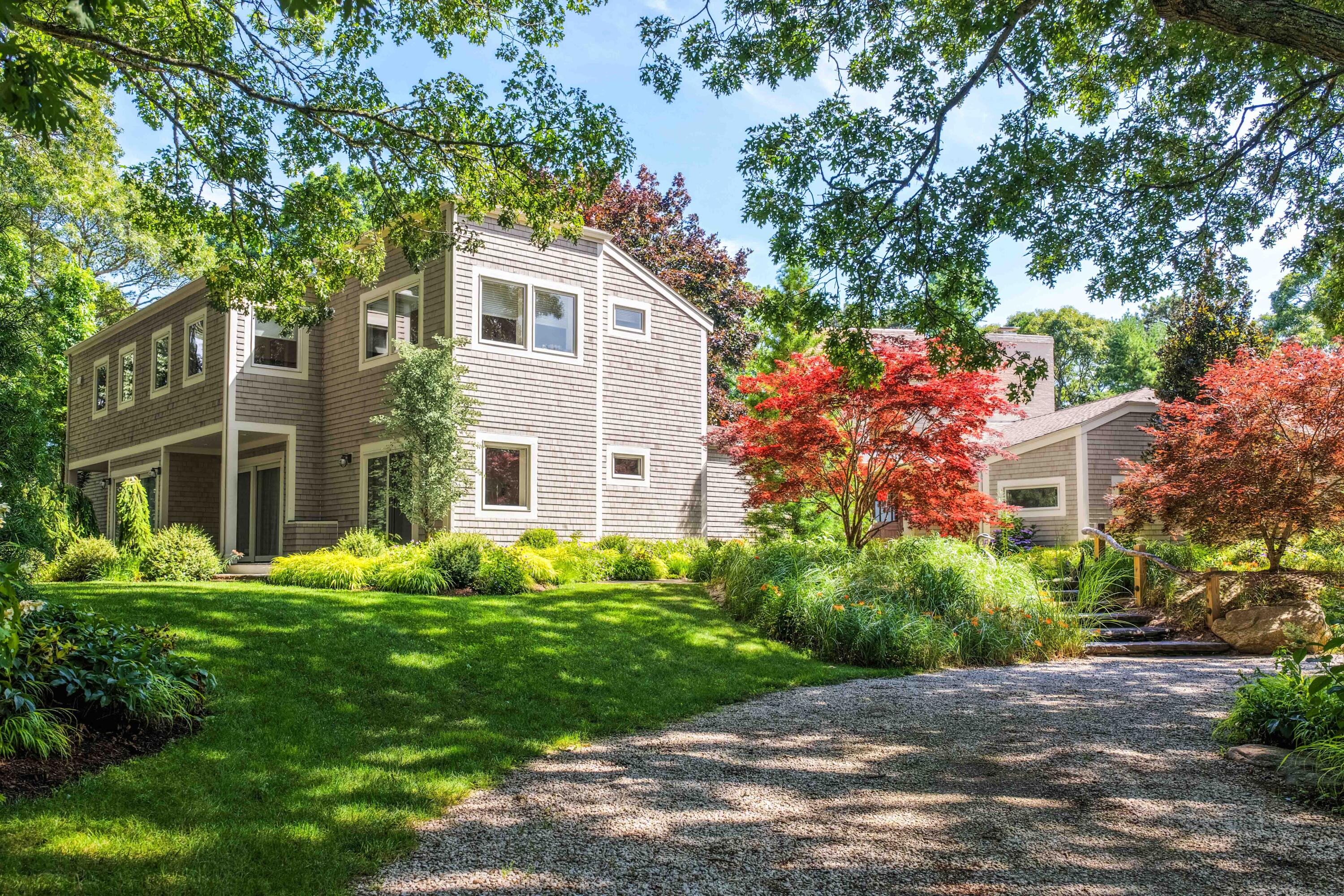 219 Scraggy Neck Road