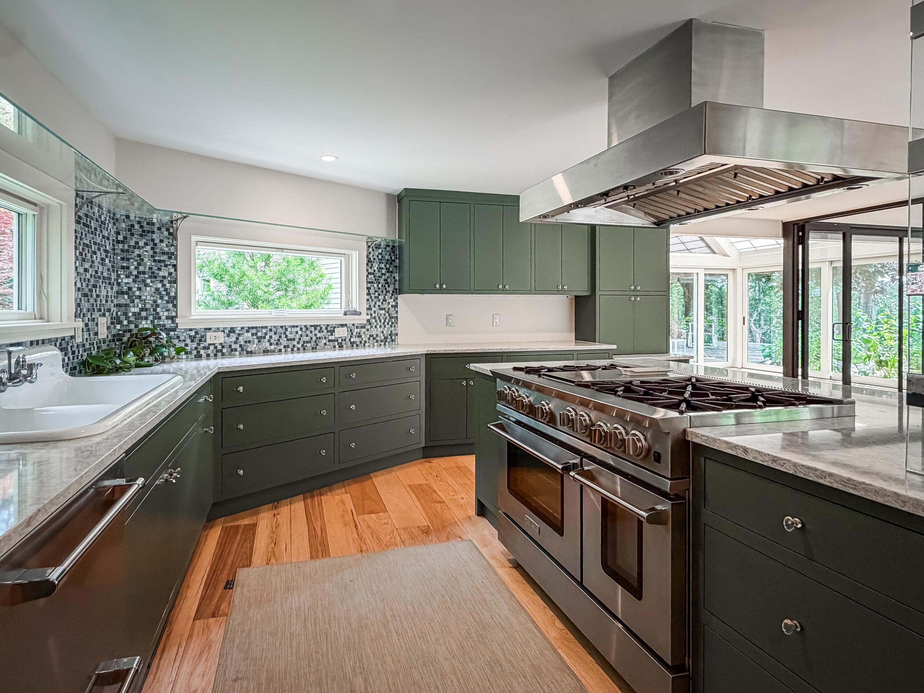 219 Scraggy Neck Road