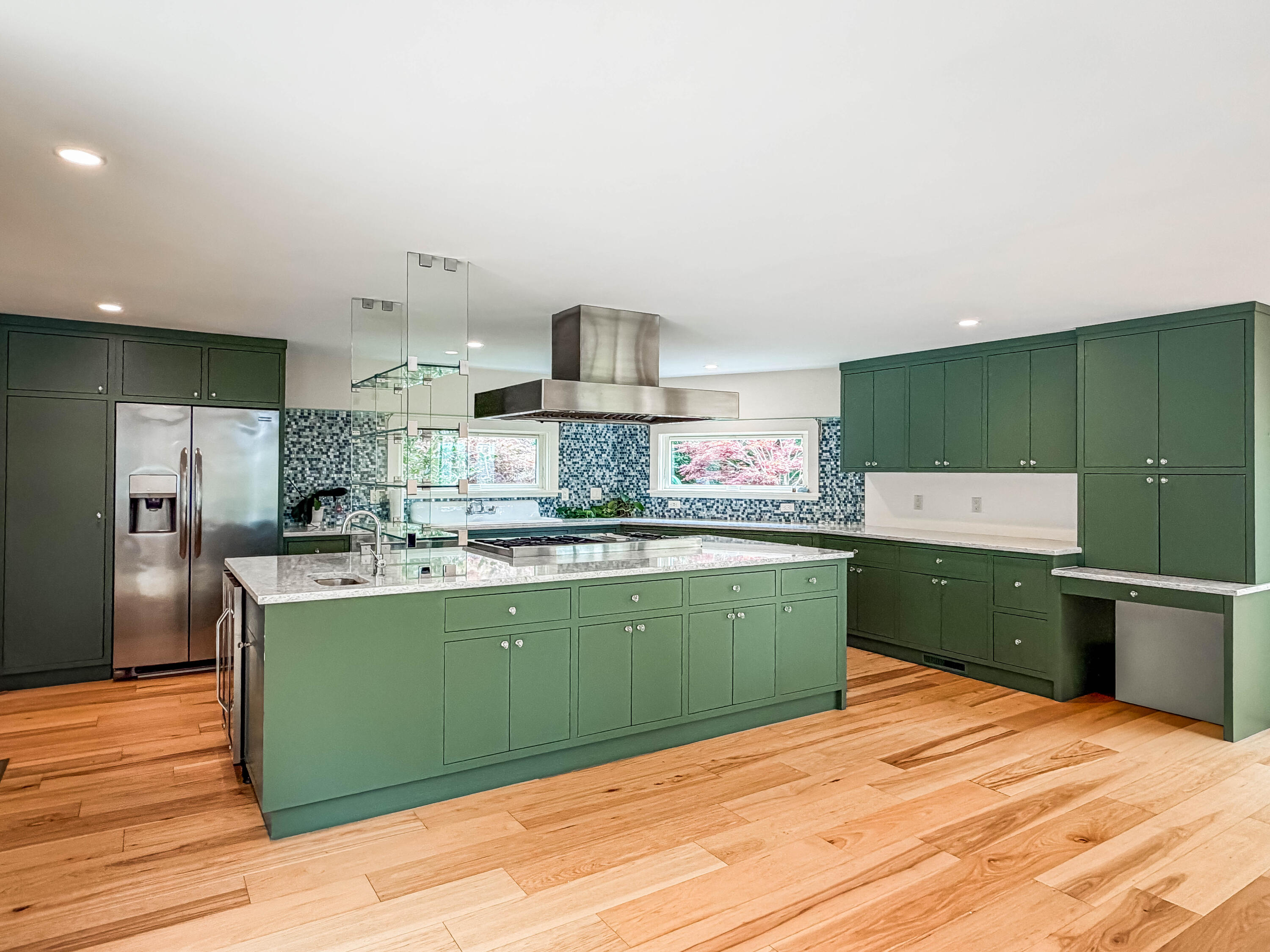 219 Scraggy Neck Road