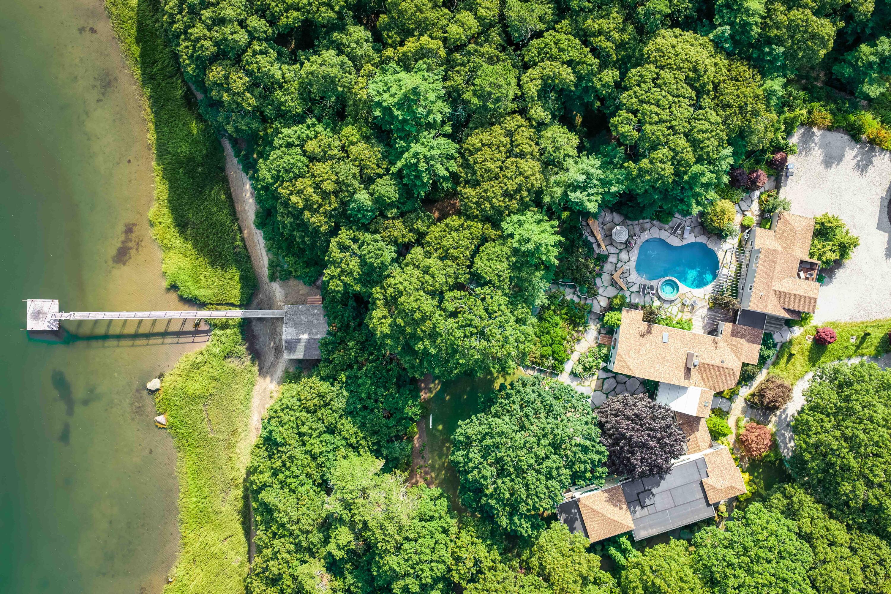 219 Scraggy Neck Road