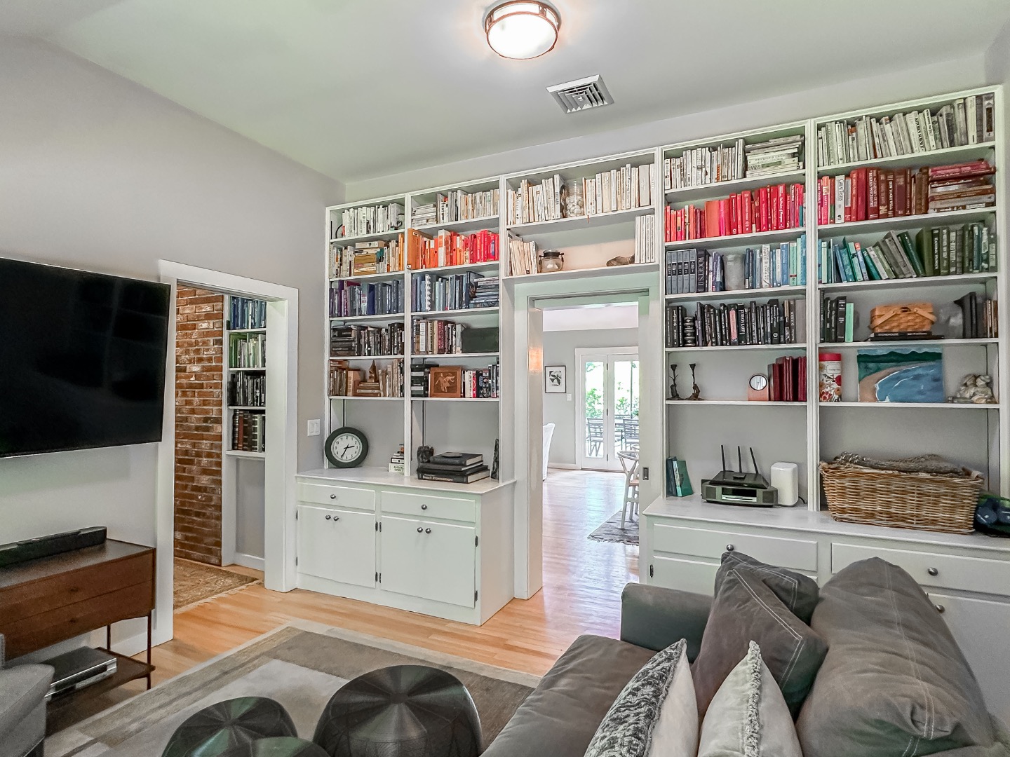 31 Josiah Sachem Way