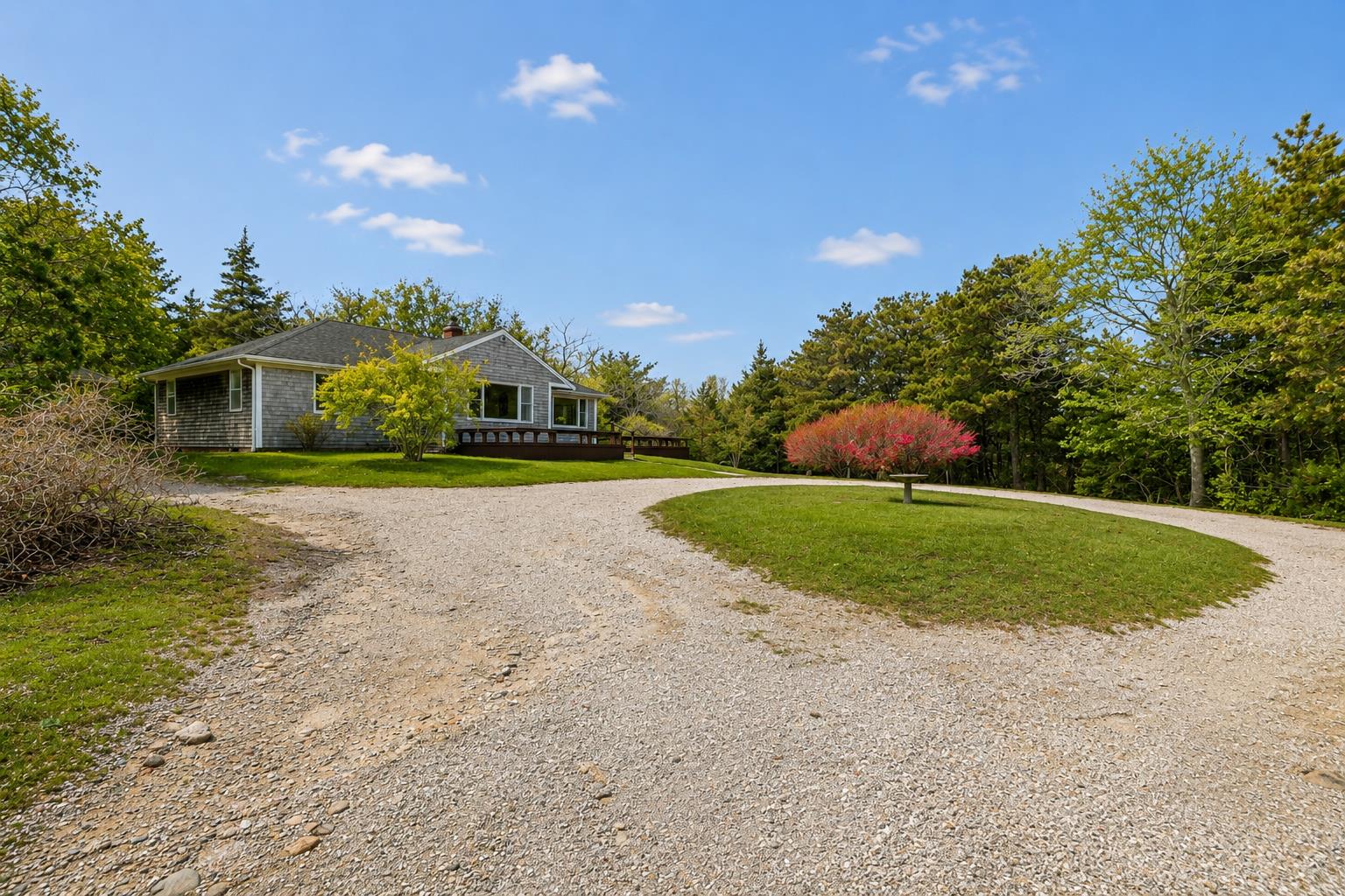 10 Peases Point Road