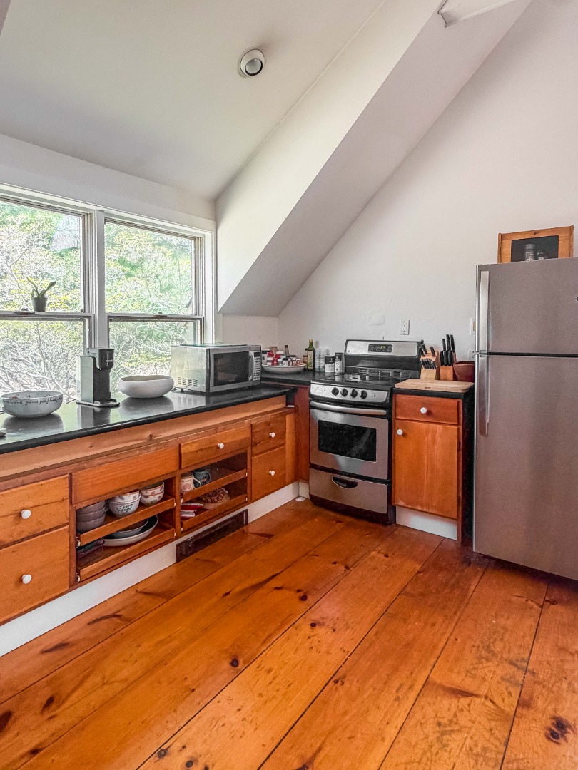31 Josiah Sachem Way