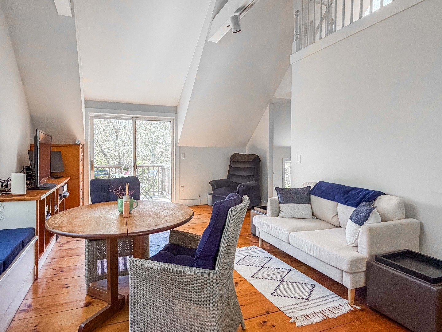 31 Josiah Sachem Way