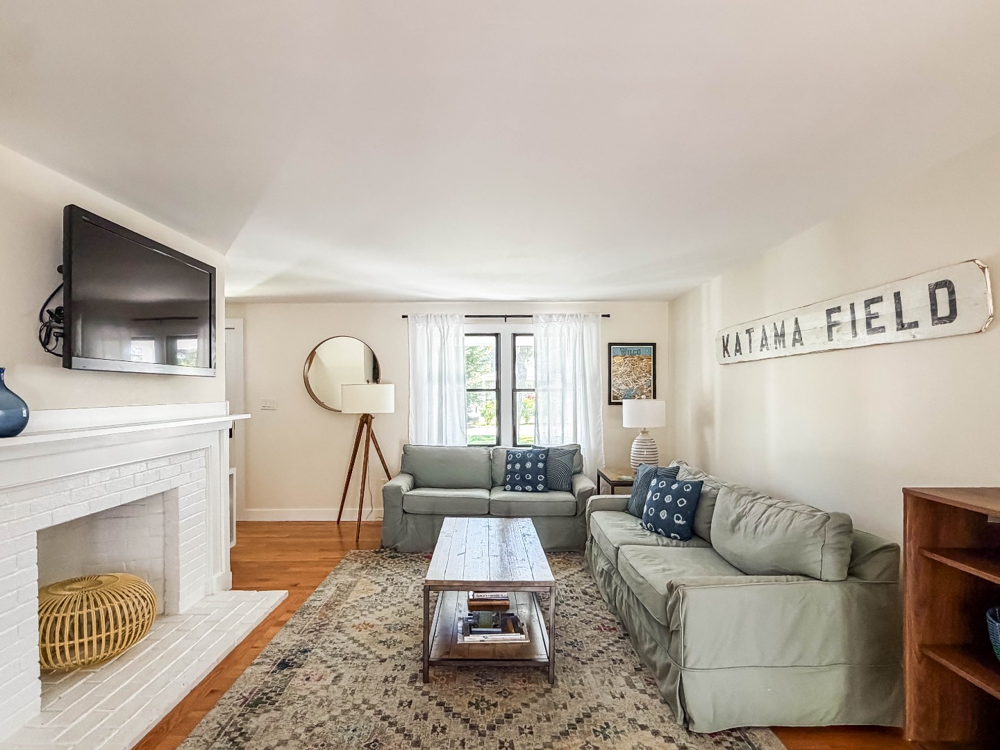 28 Deacon Vincent Way