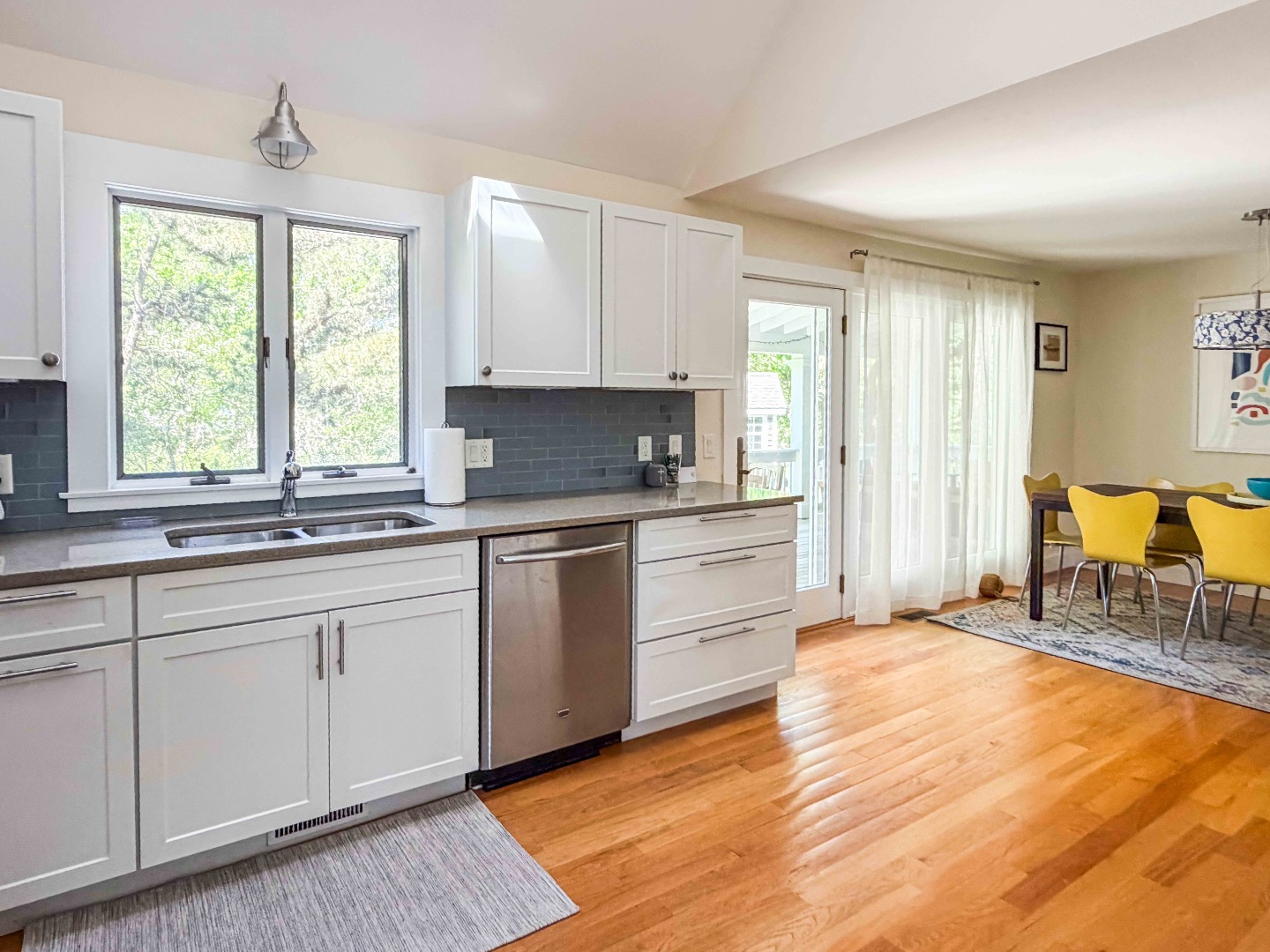 28 Deacon Vincent Way