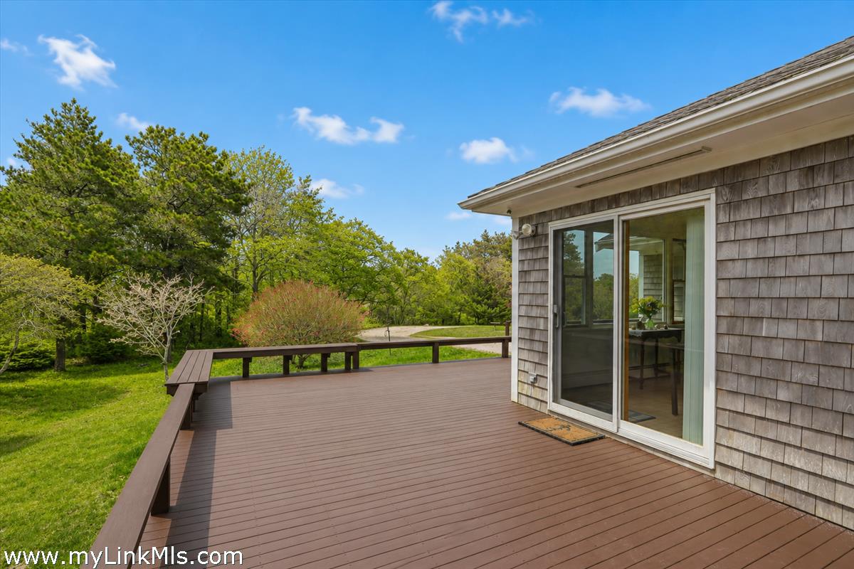 10 Pease Point Road