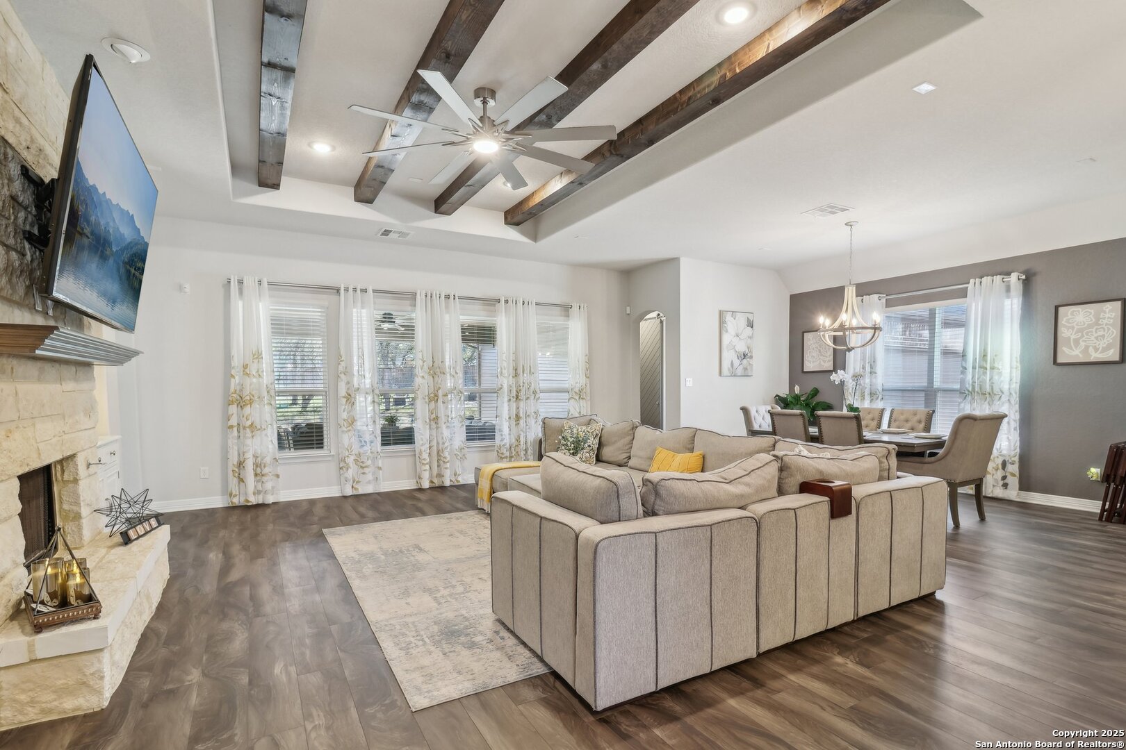 689 Lilly Bluff