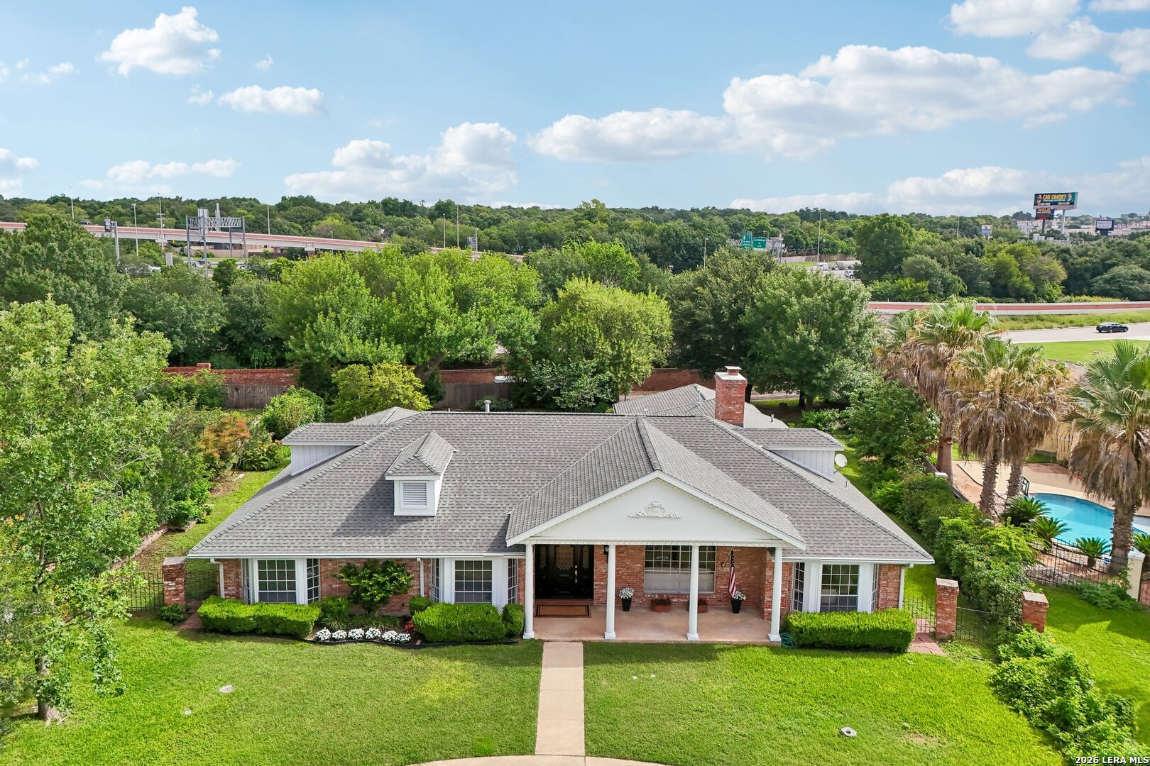 211 CHATTINGTON CT