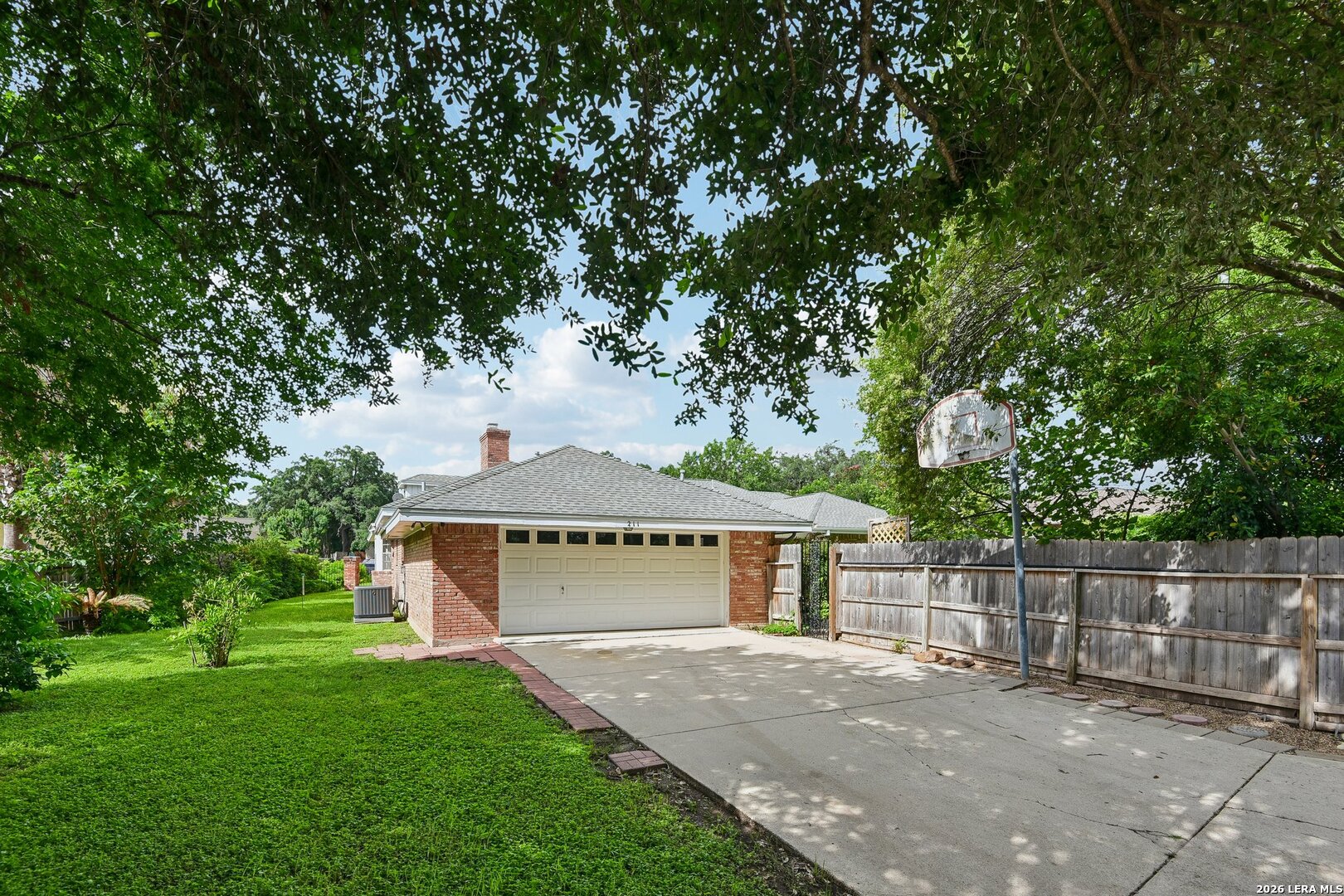 211 CHATTINGTON CT