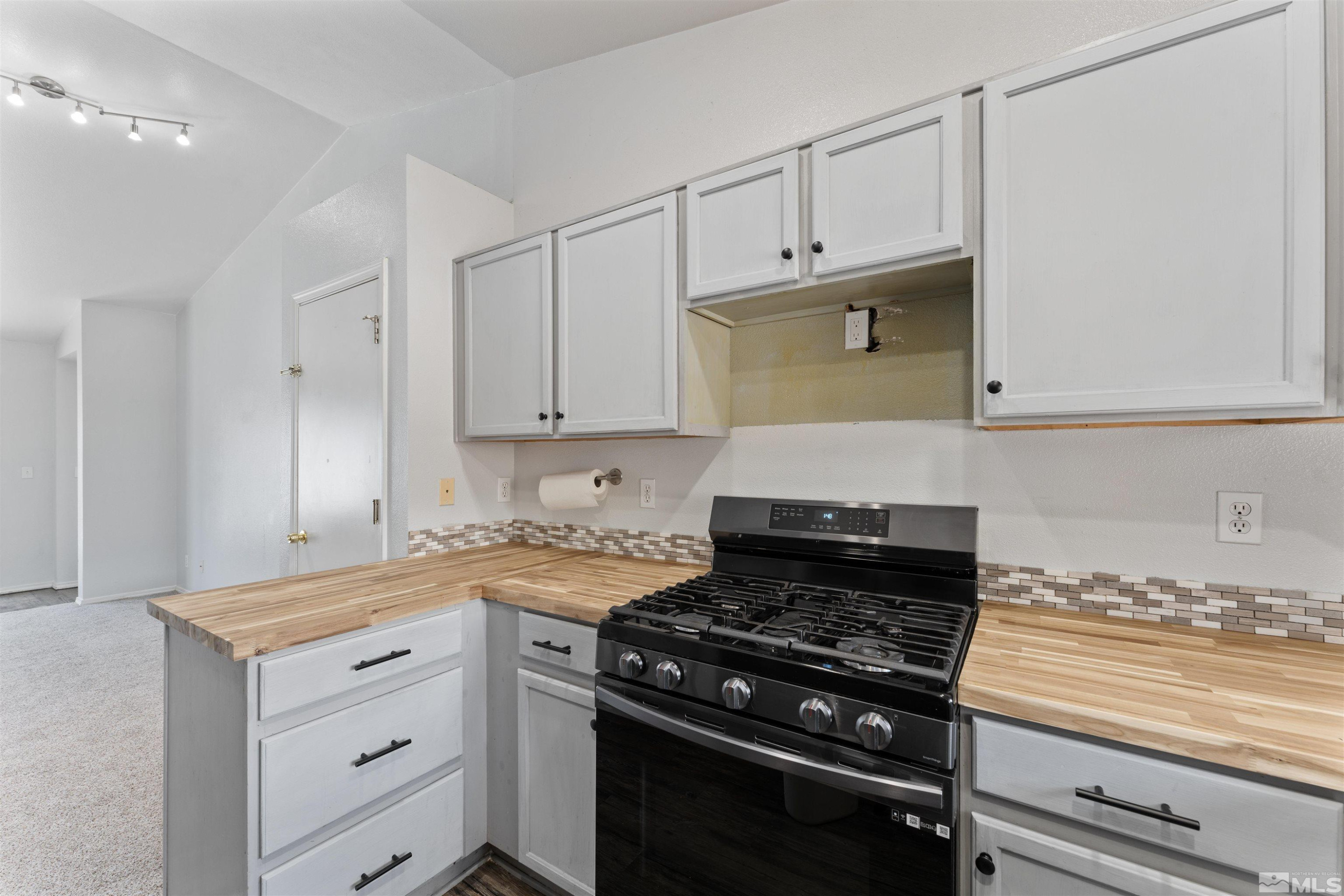 3135 Winter Rose Circle