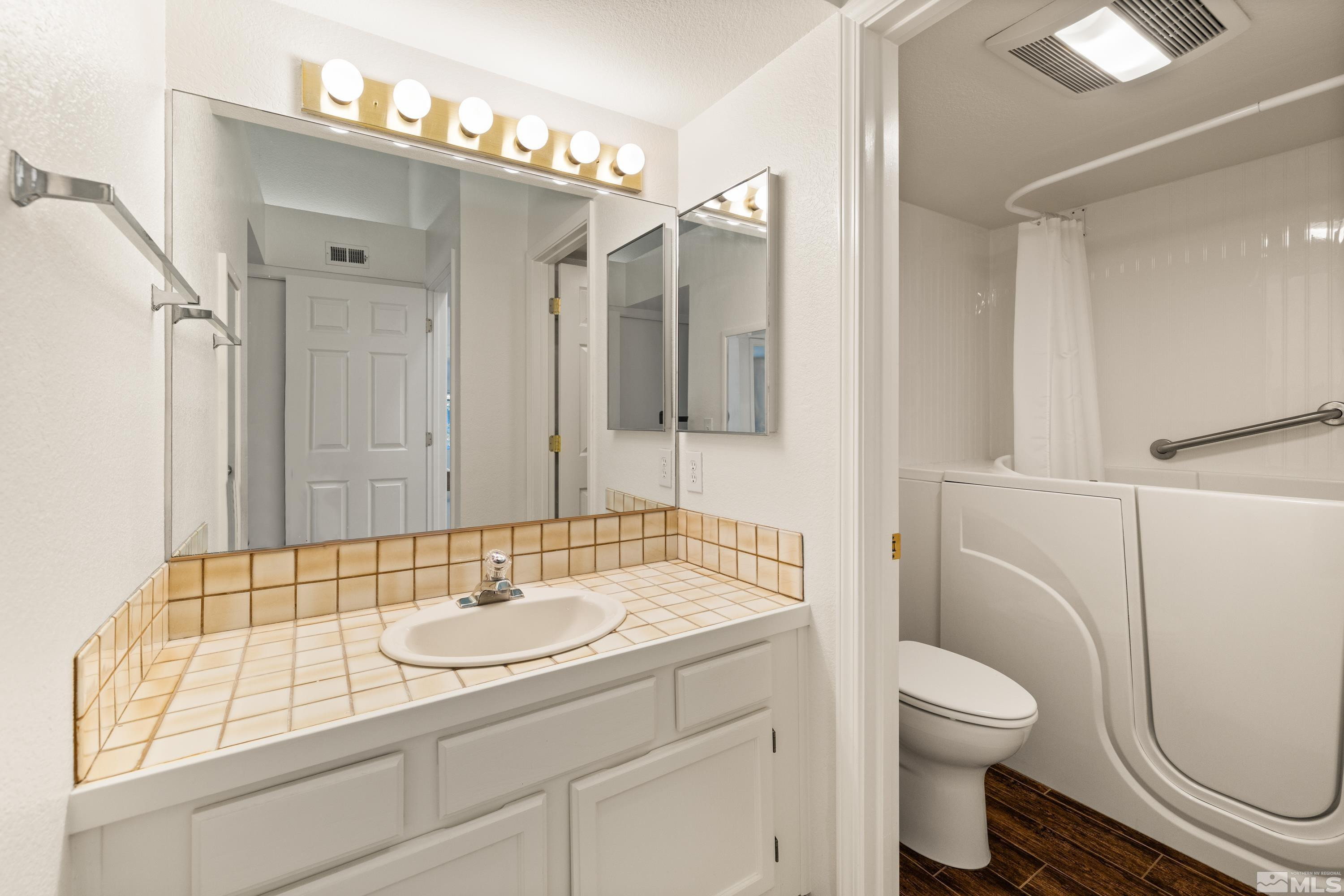 3110 Wedgewood Court