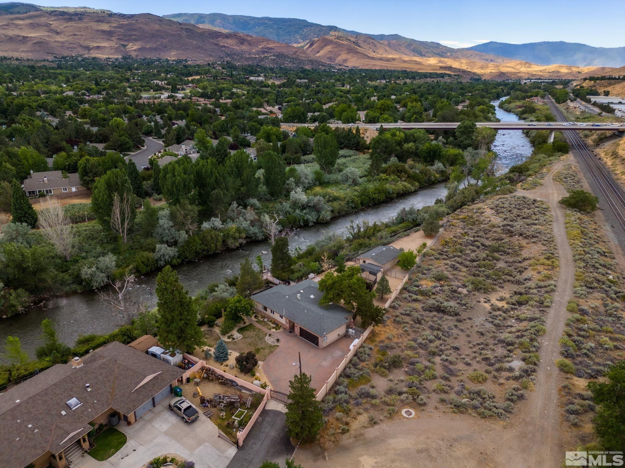 4290 Truckee River Trail