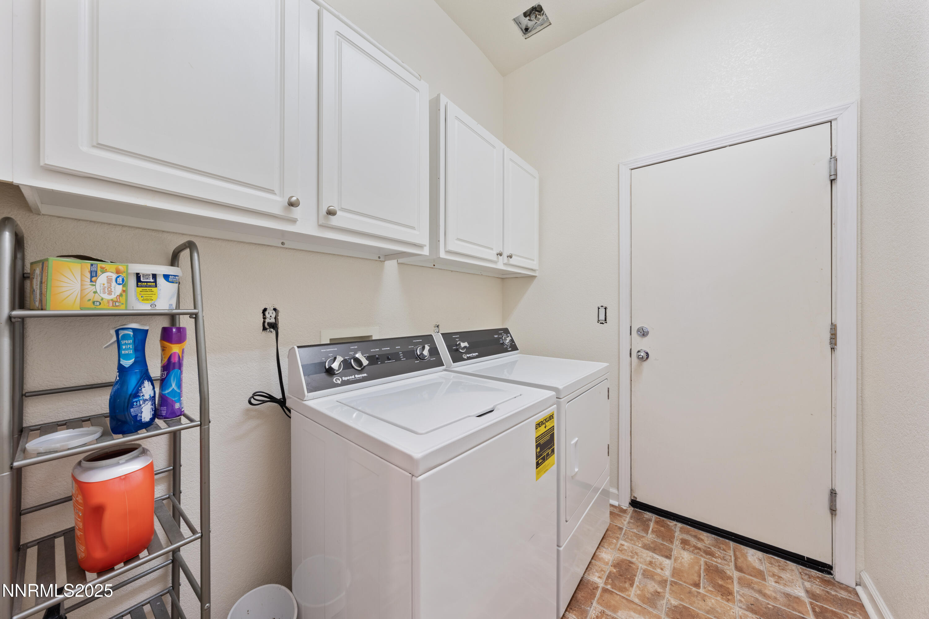 17745 Thunder River Drive