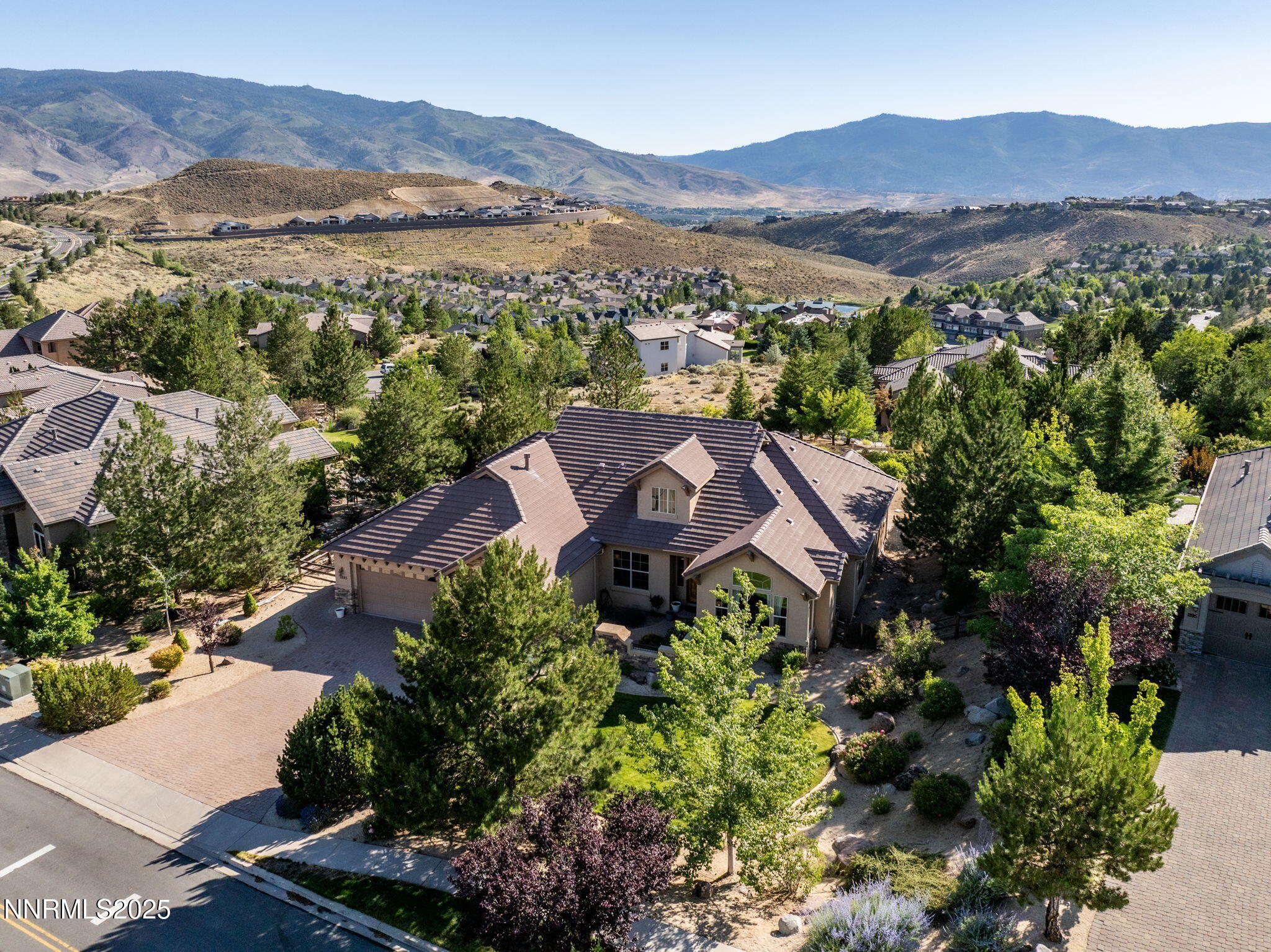 1885 Dakota Ridge Trail