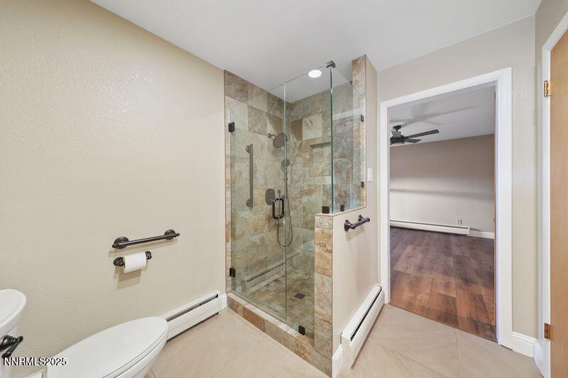 3533 E Hidden Valley Drive