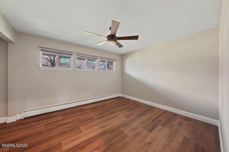 3533 E Hidden Valley Drive