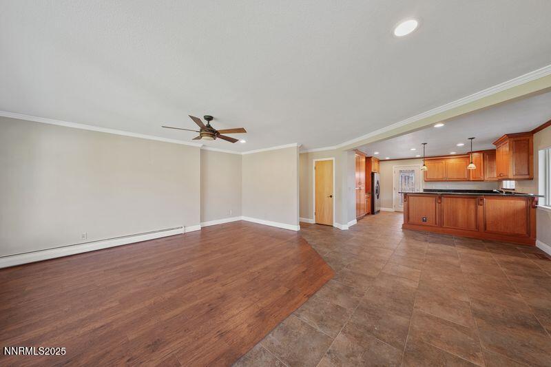 3533 E Hidden Valley Drive