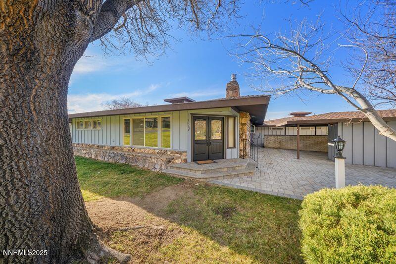 3533 E Hidden Valley Drive