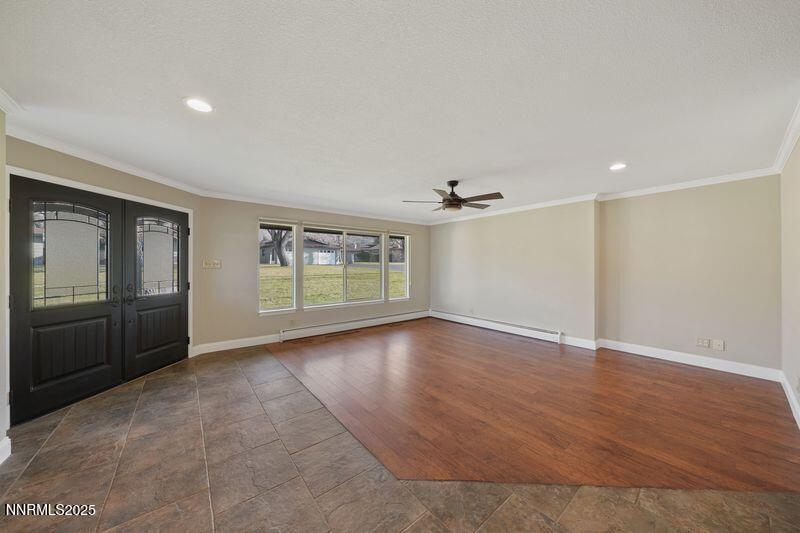 3533 E Hidden Valley Drive