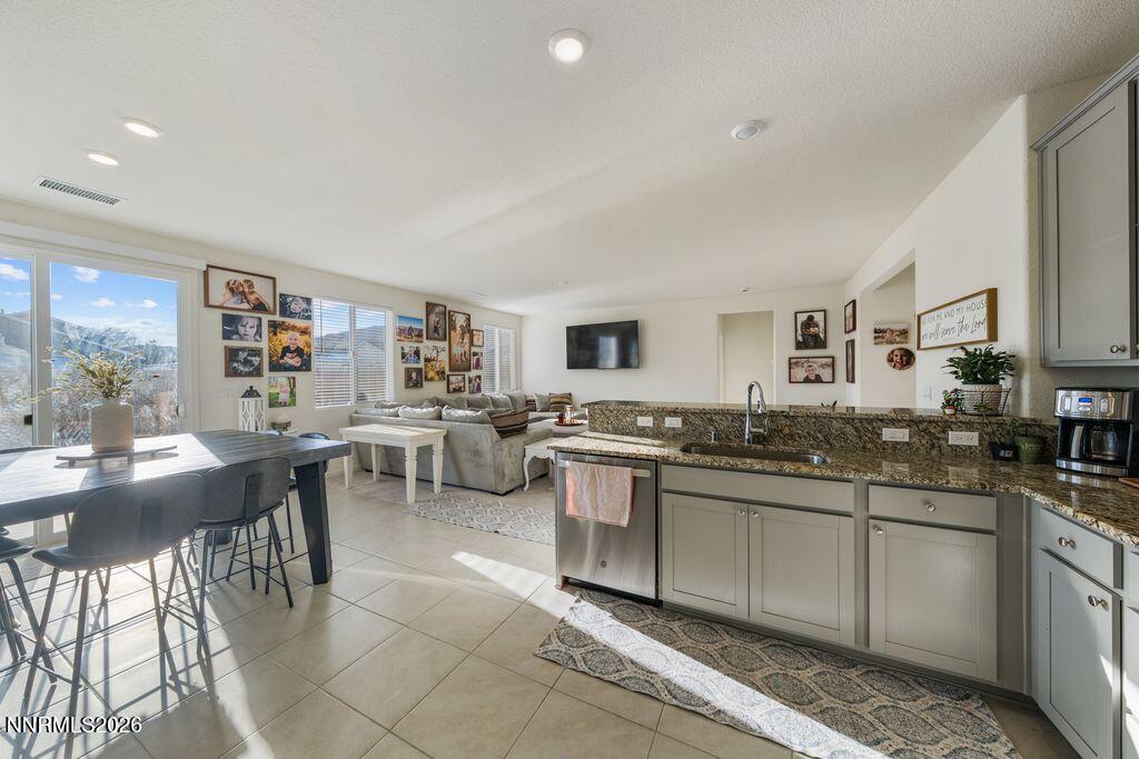 737 Roberts Creek Drive