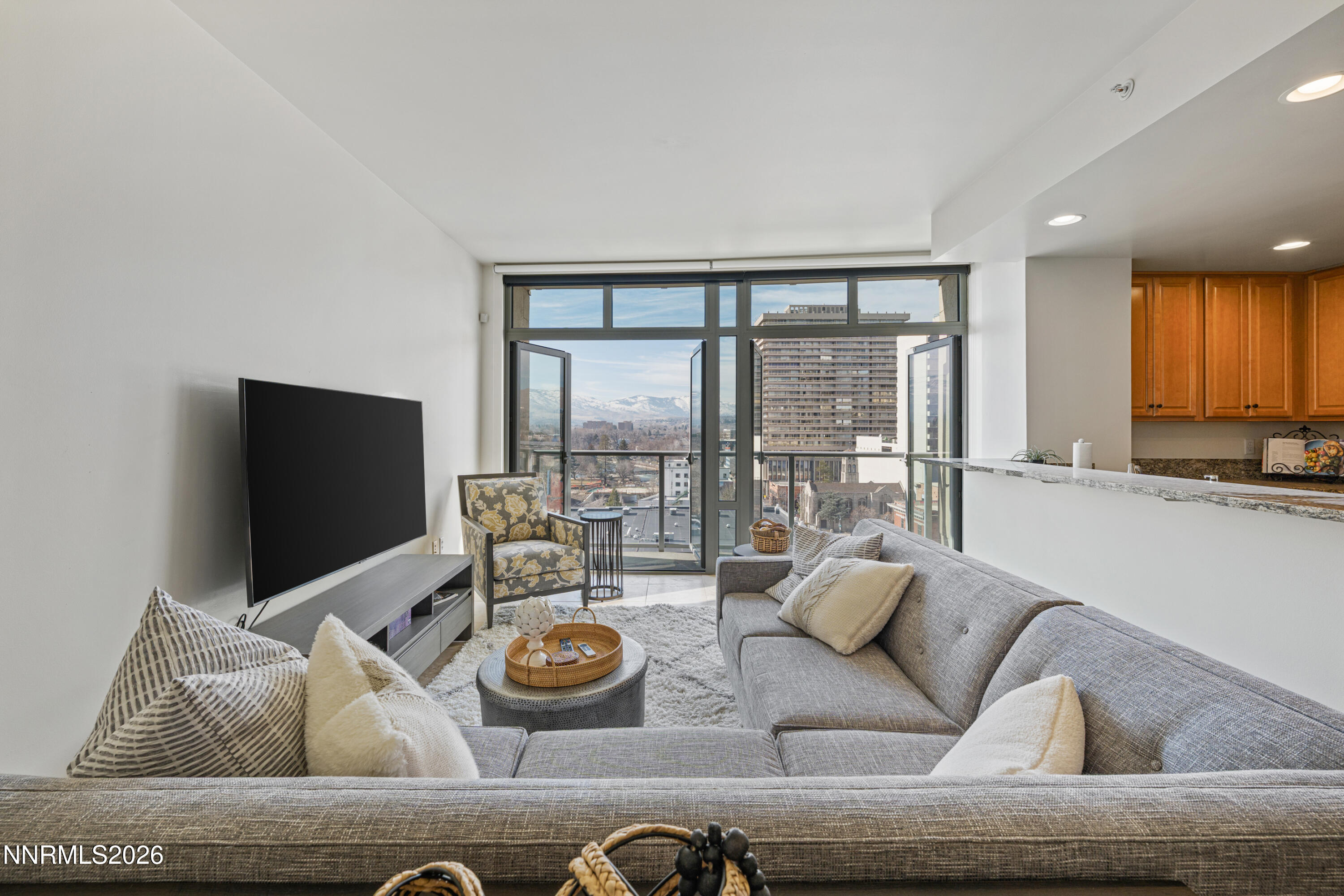 50 N Sierra Street 903