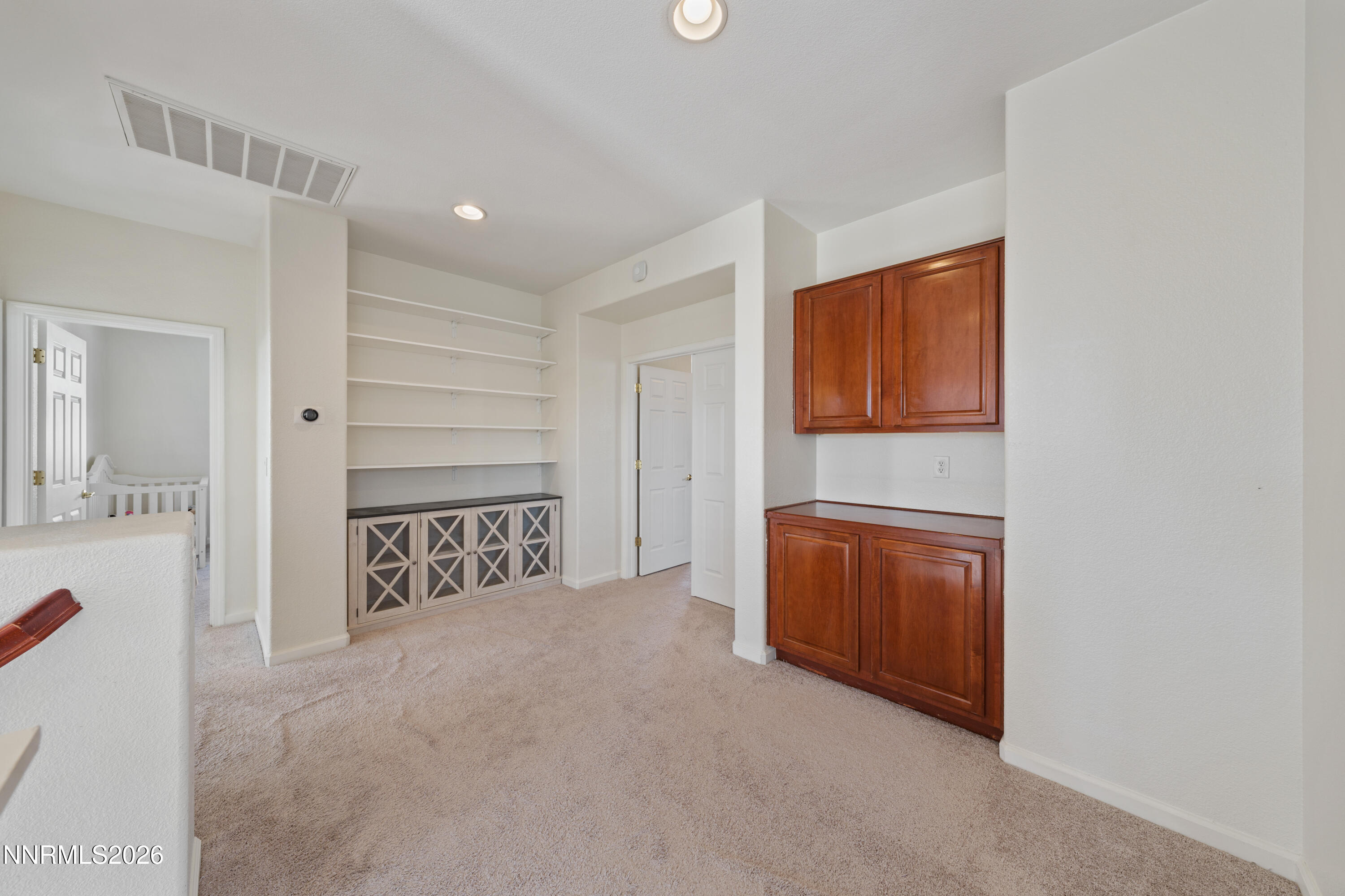 6680 Abbotswood Drive