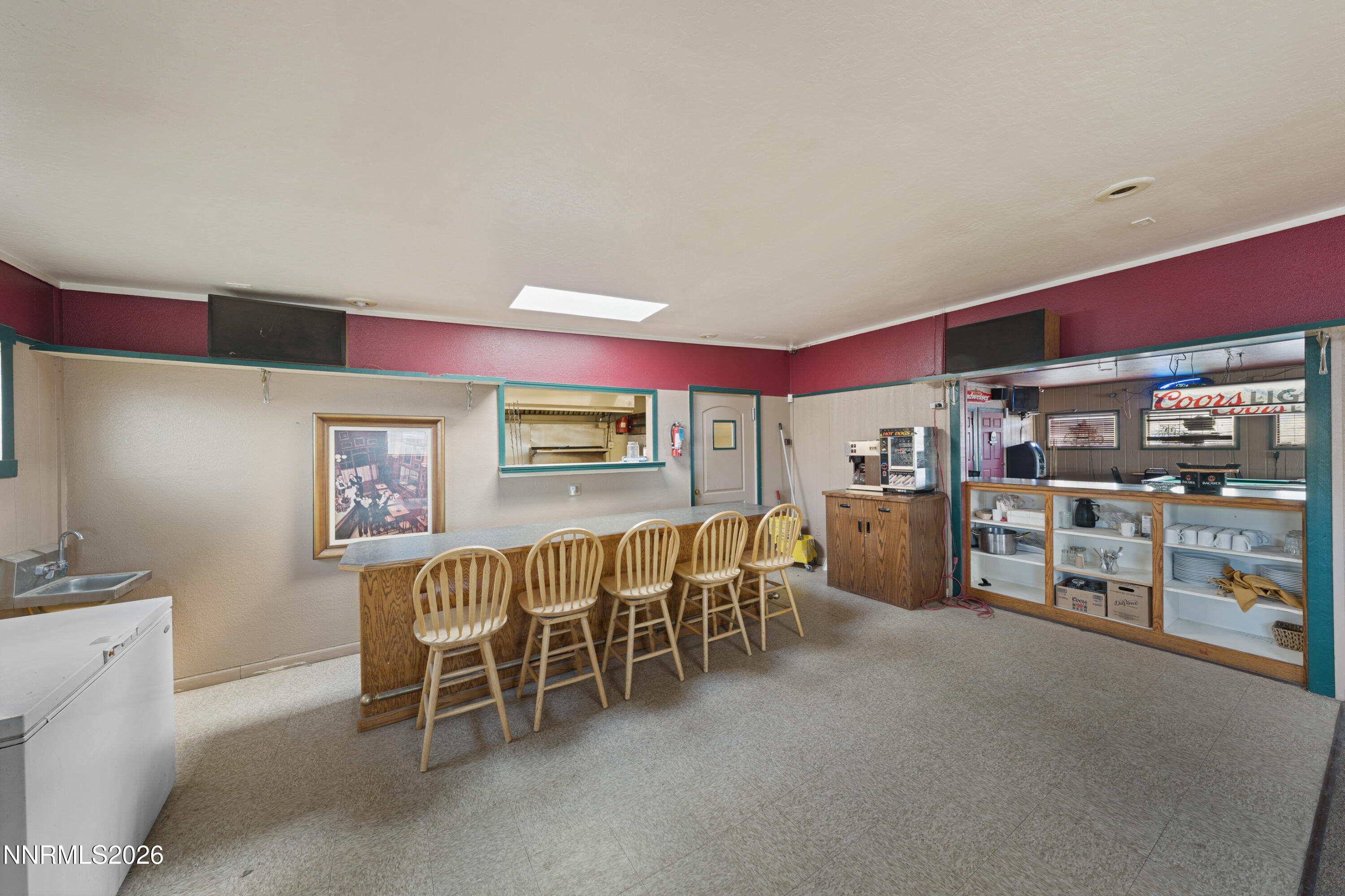 6008 N Frontage Road