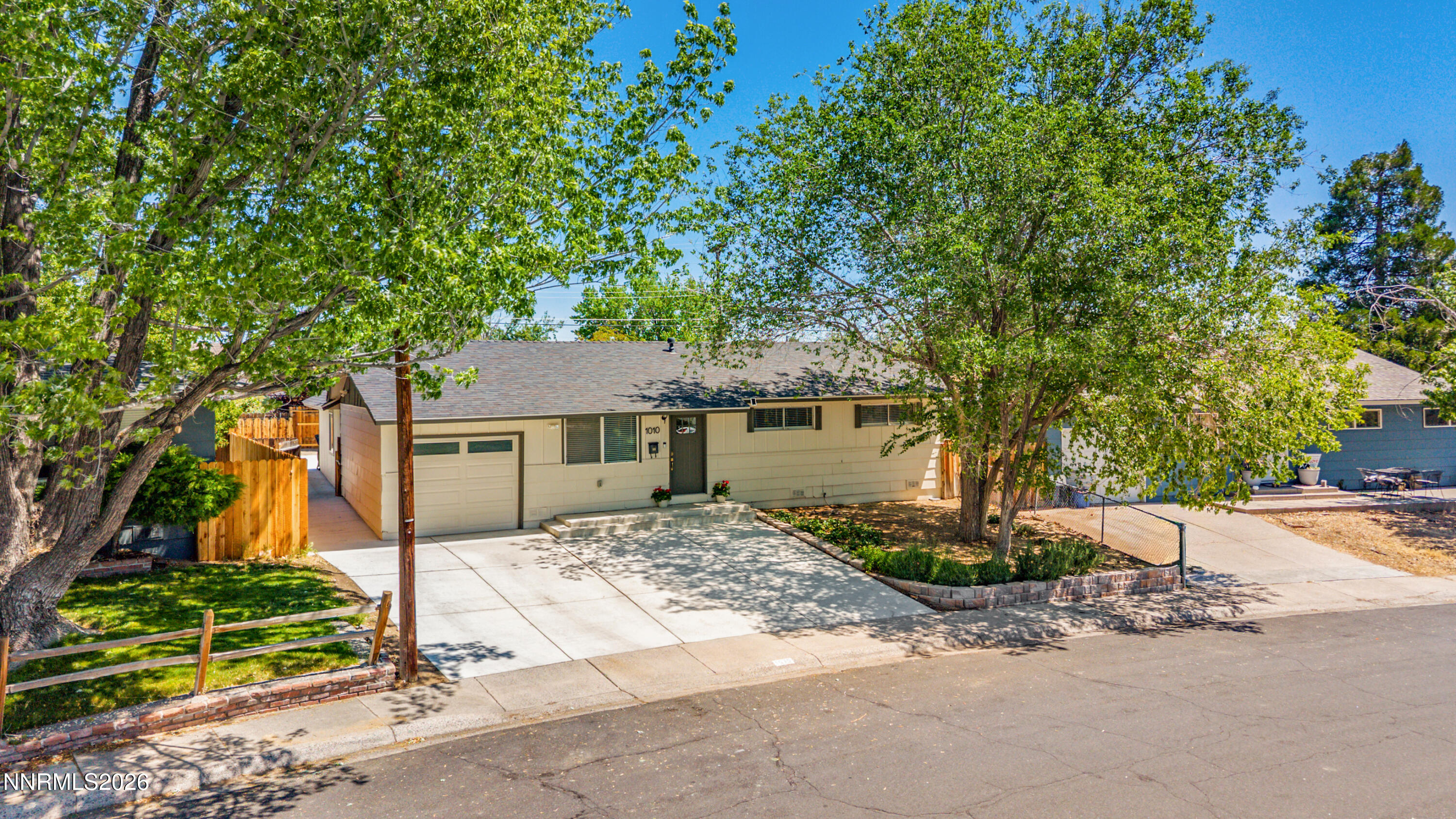 1010 Casa Loma Drive