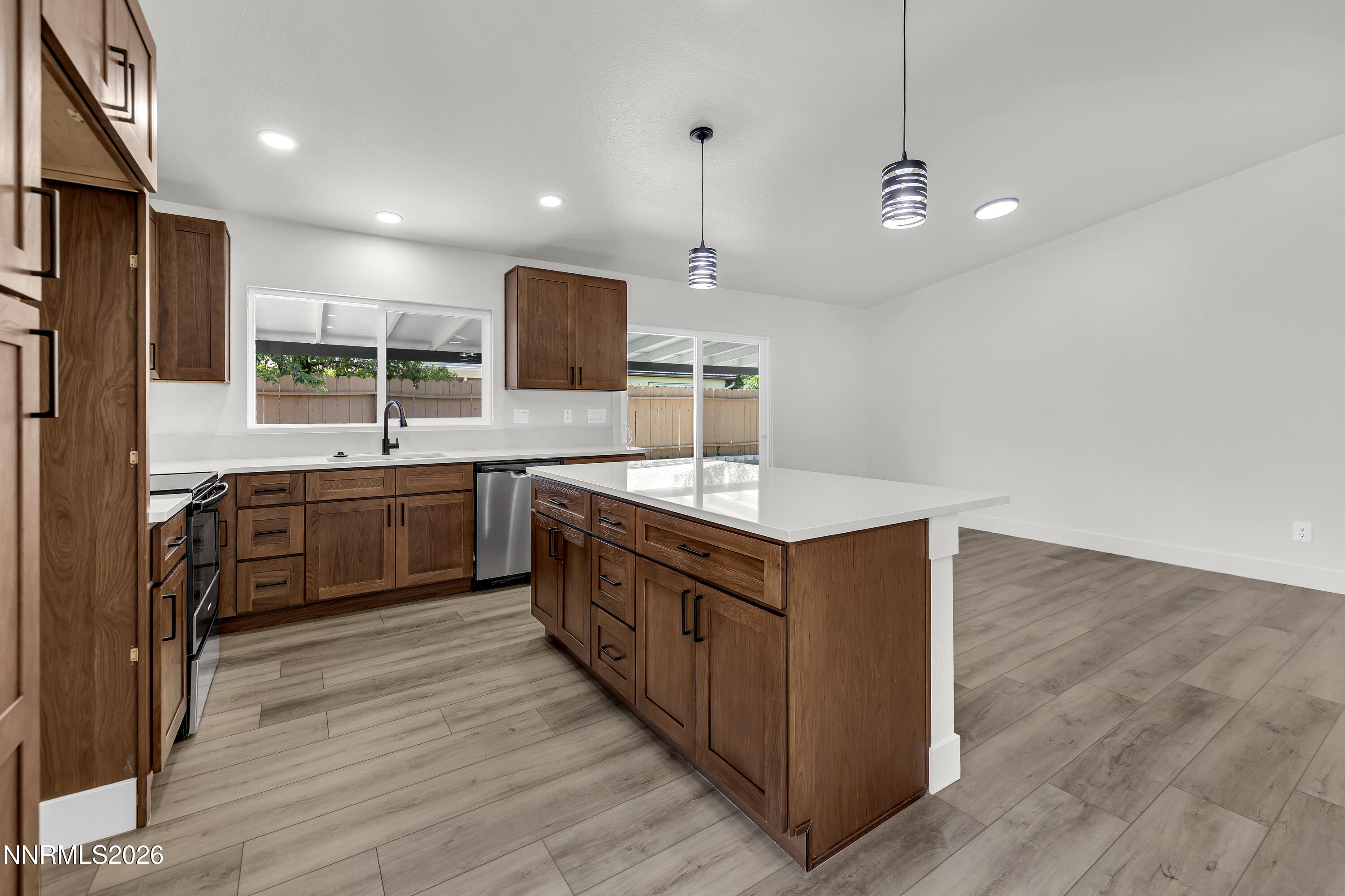 913 Glen Molly Drive