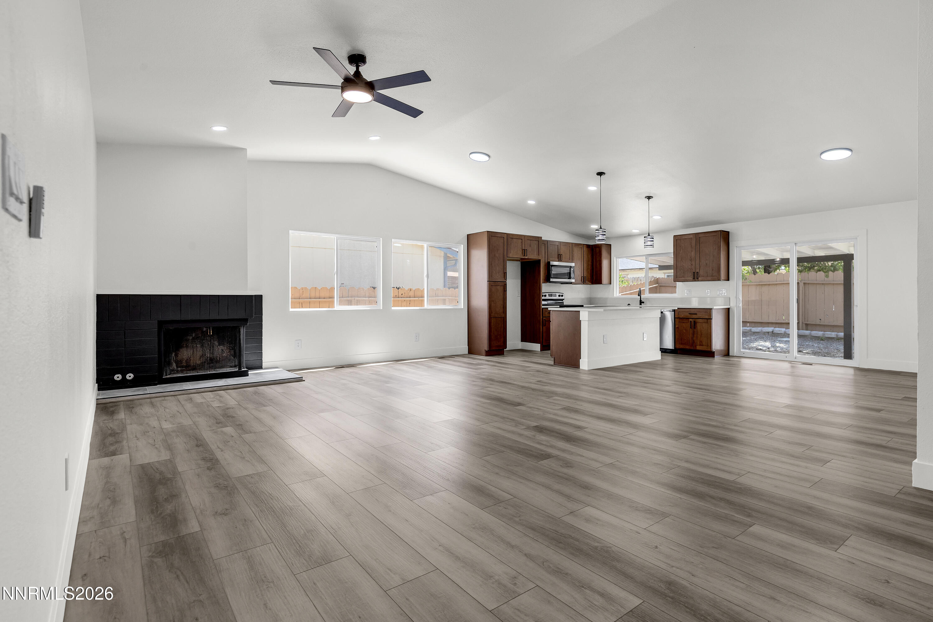 913 Glen Molly Drive