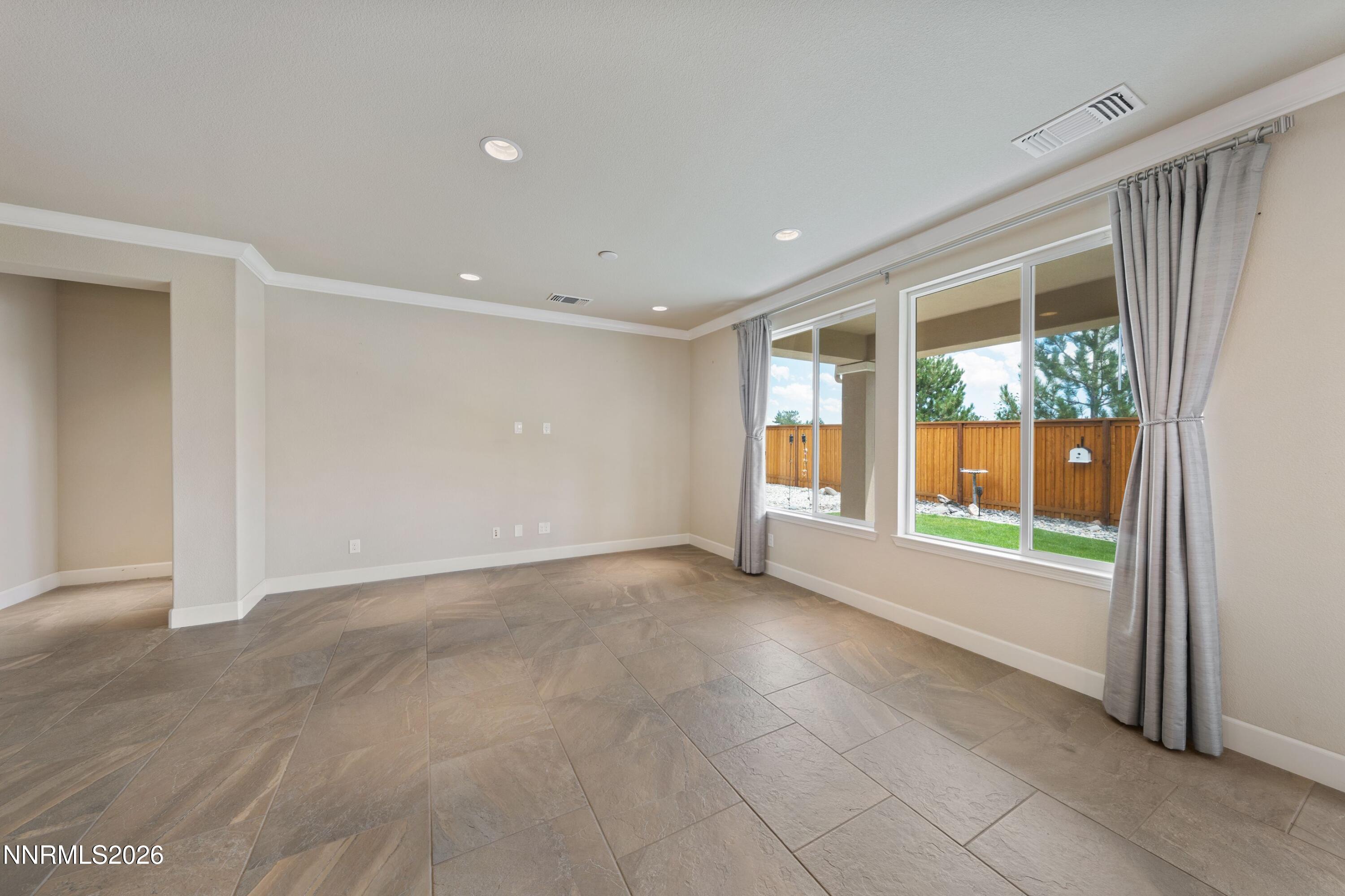9182 Kenton Trail