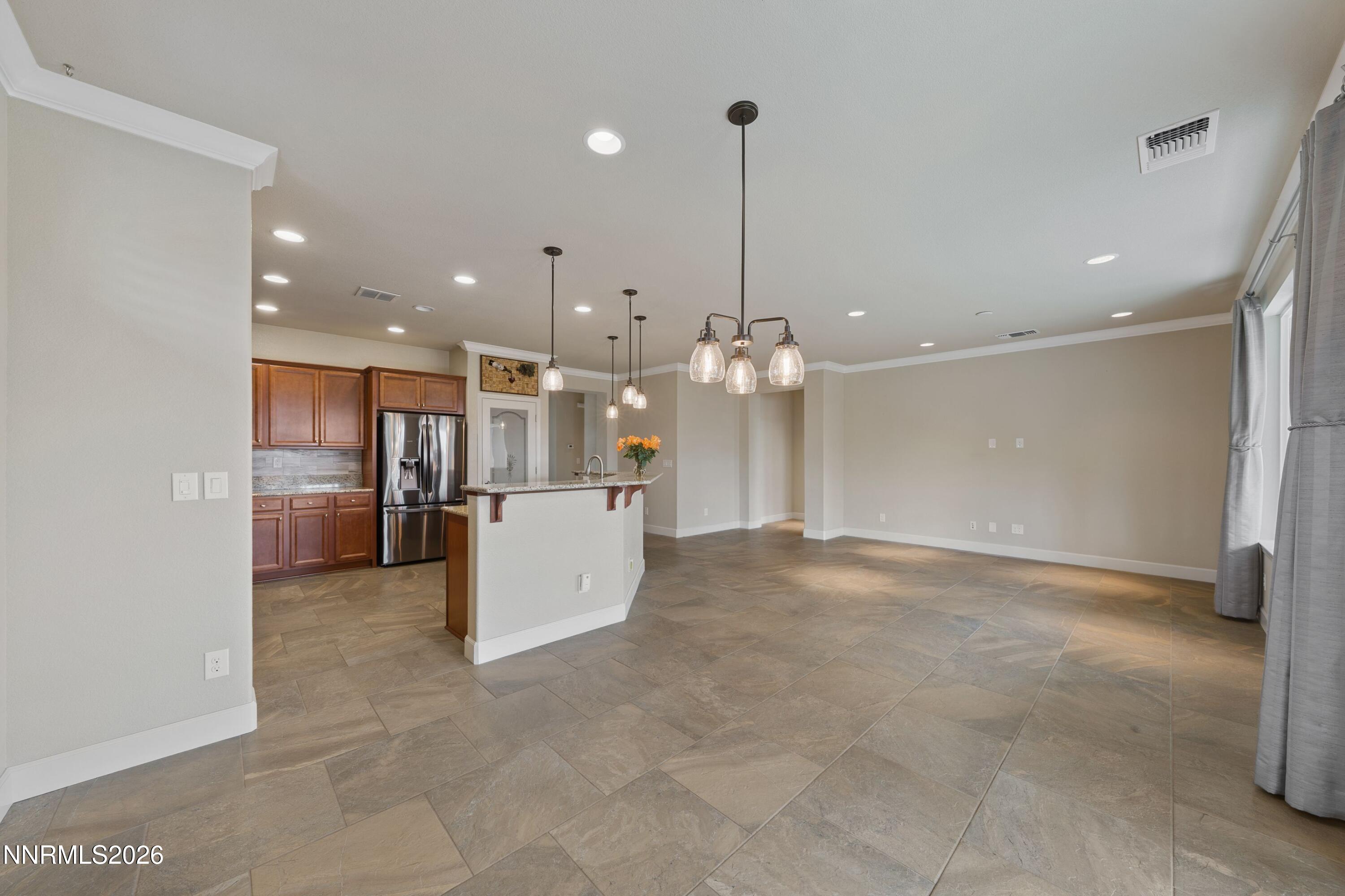 9182 Kenton Trail