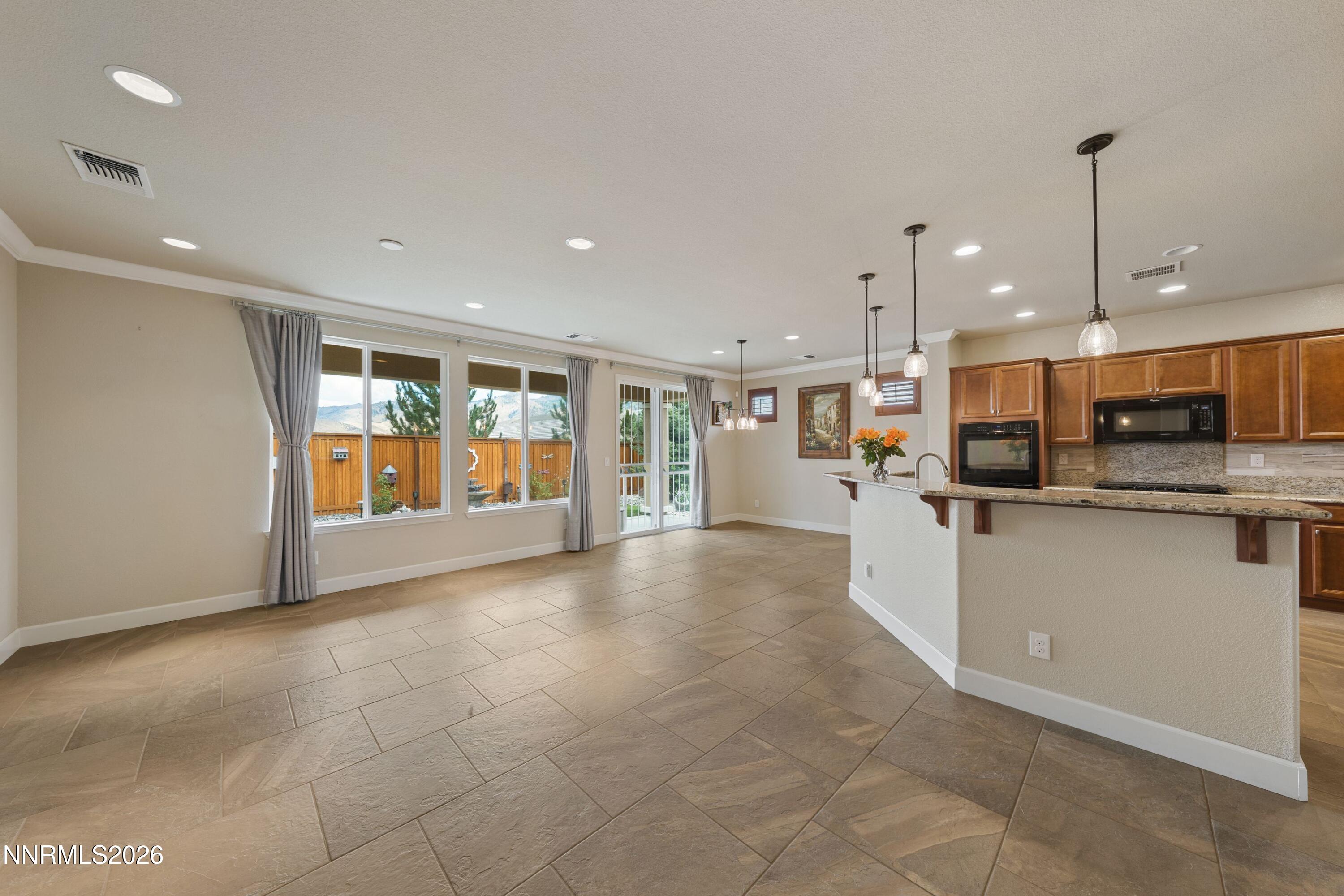 9182 Kenton Trail