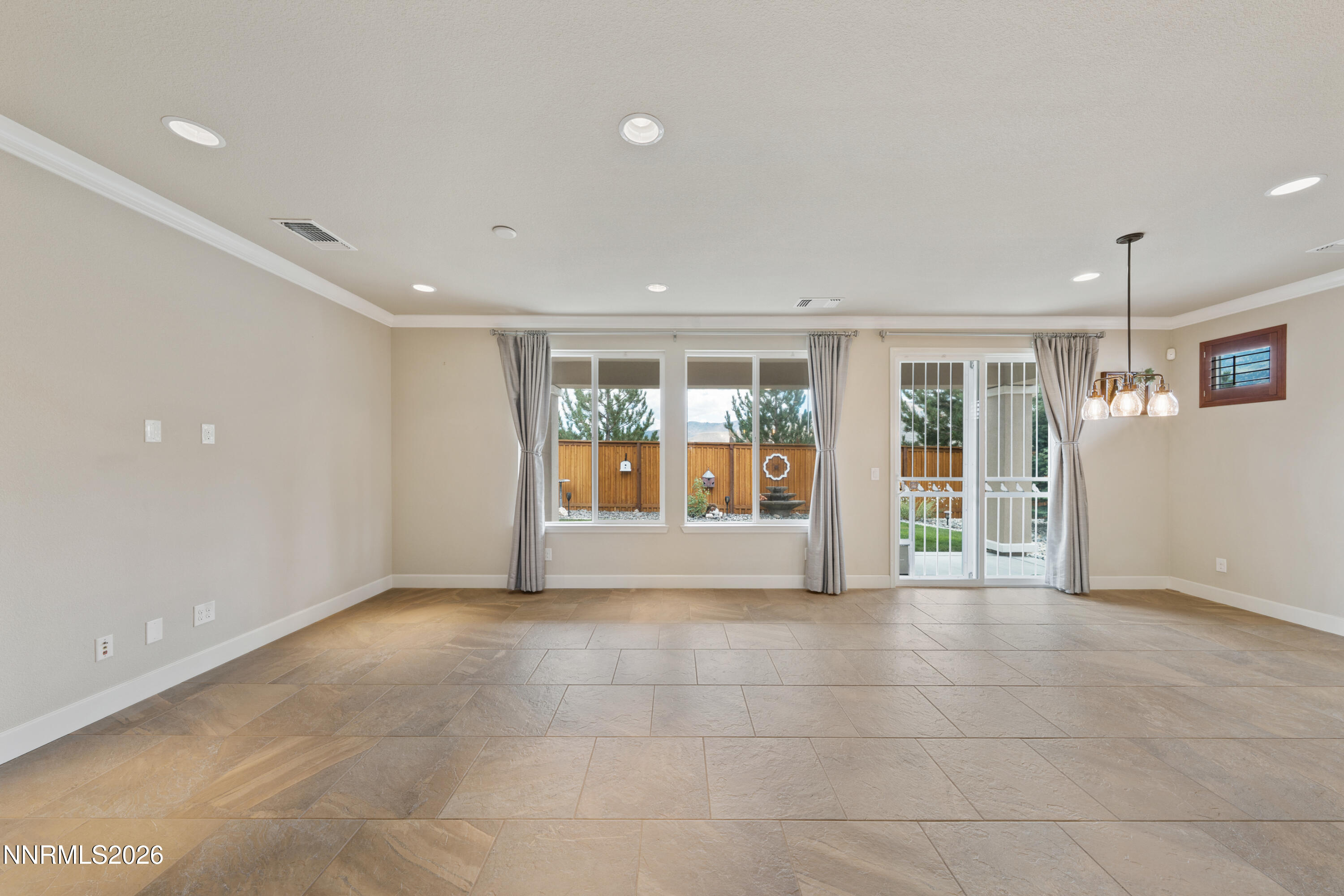 9182 Kenton Trail
