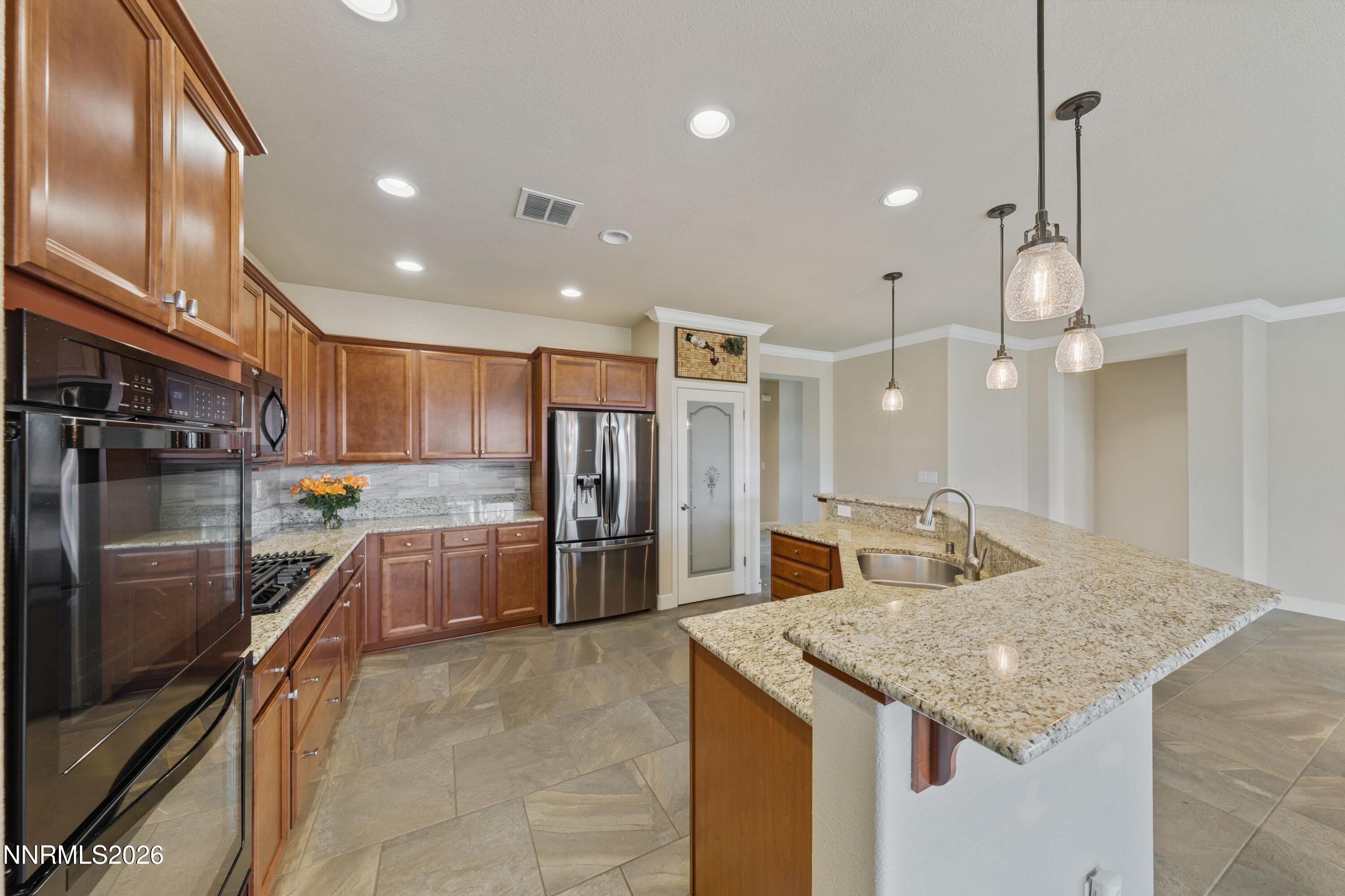 9182 Kenton Trail