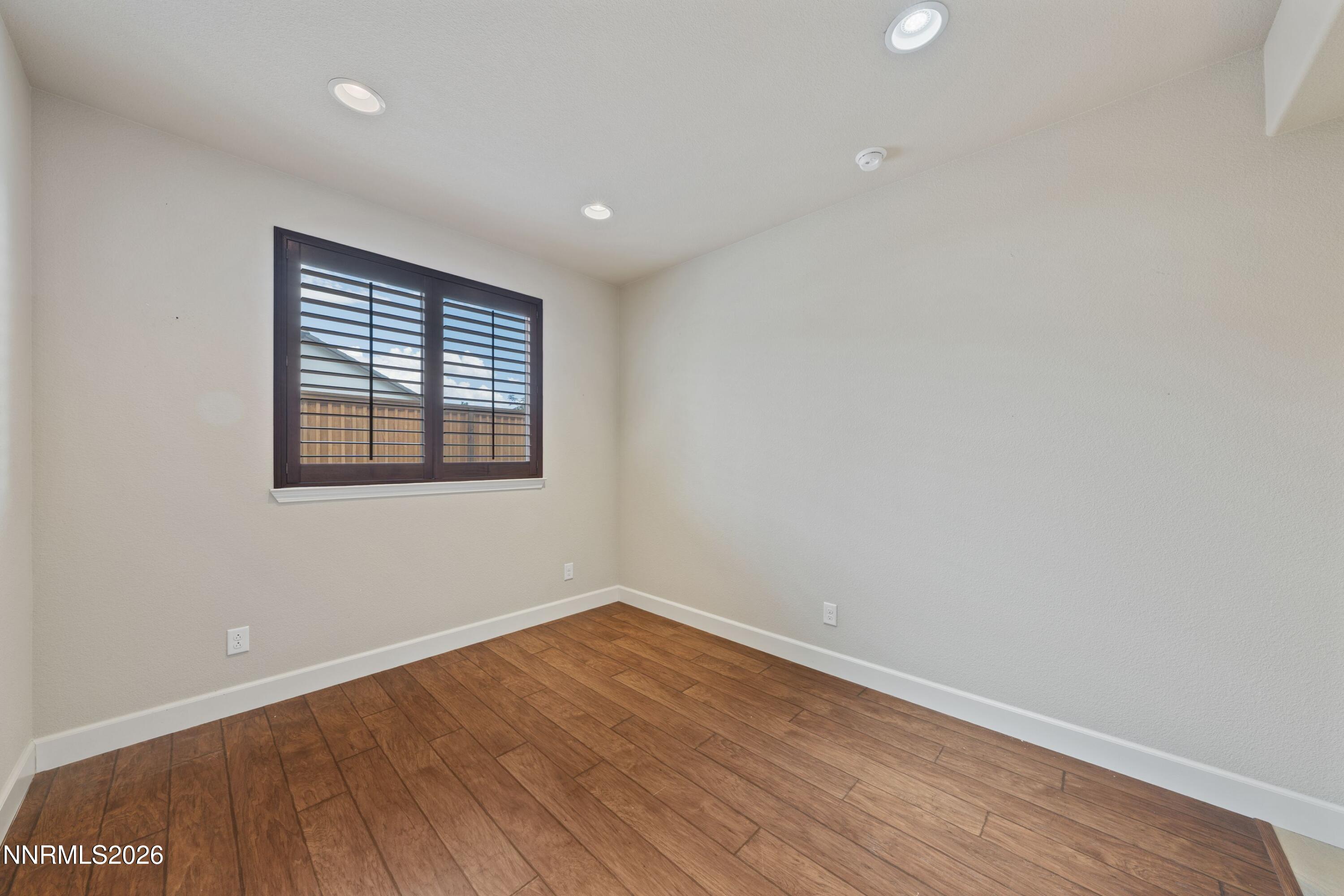 9182 Kenton Trail