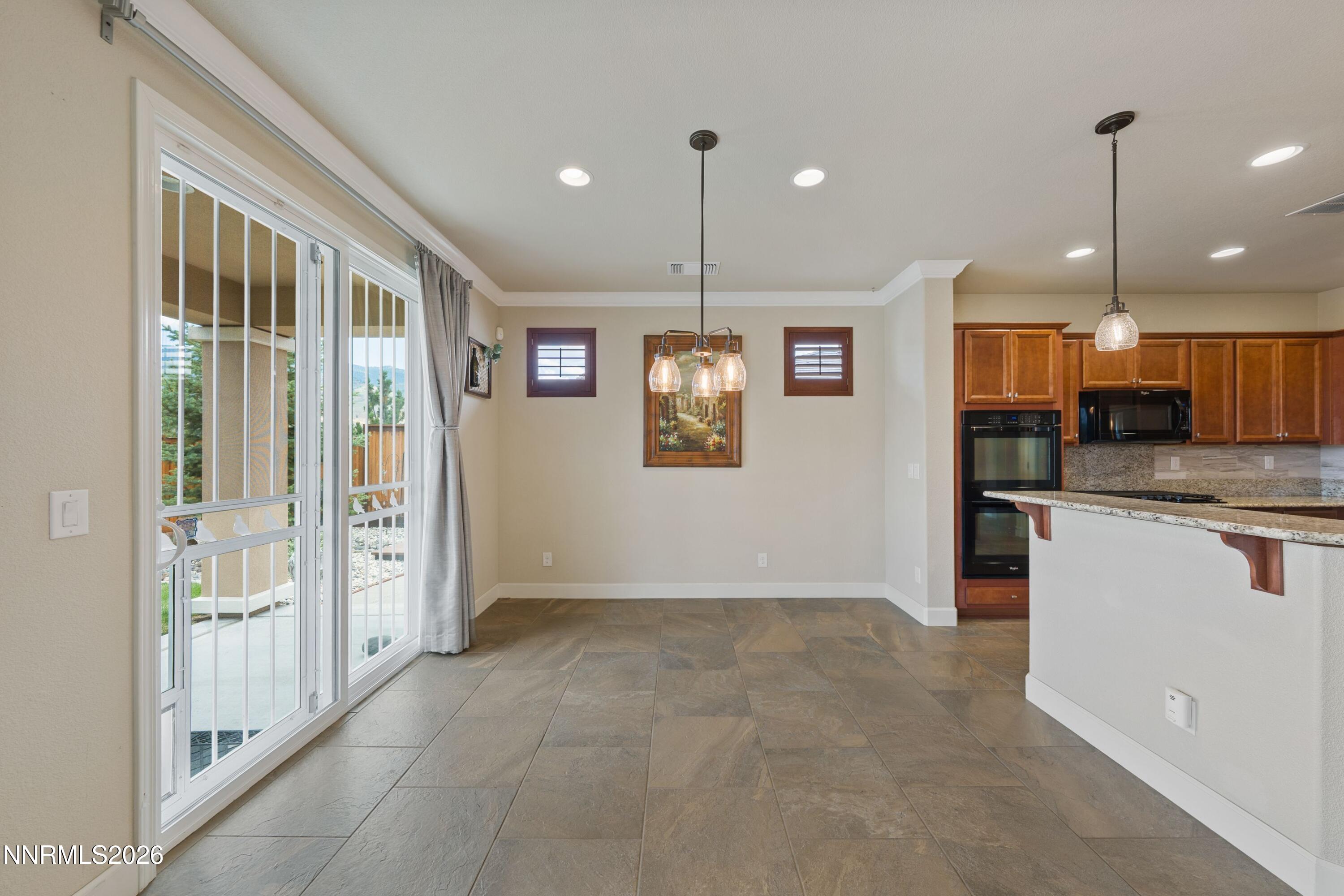 9182 Kenton Trail