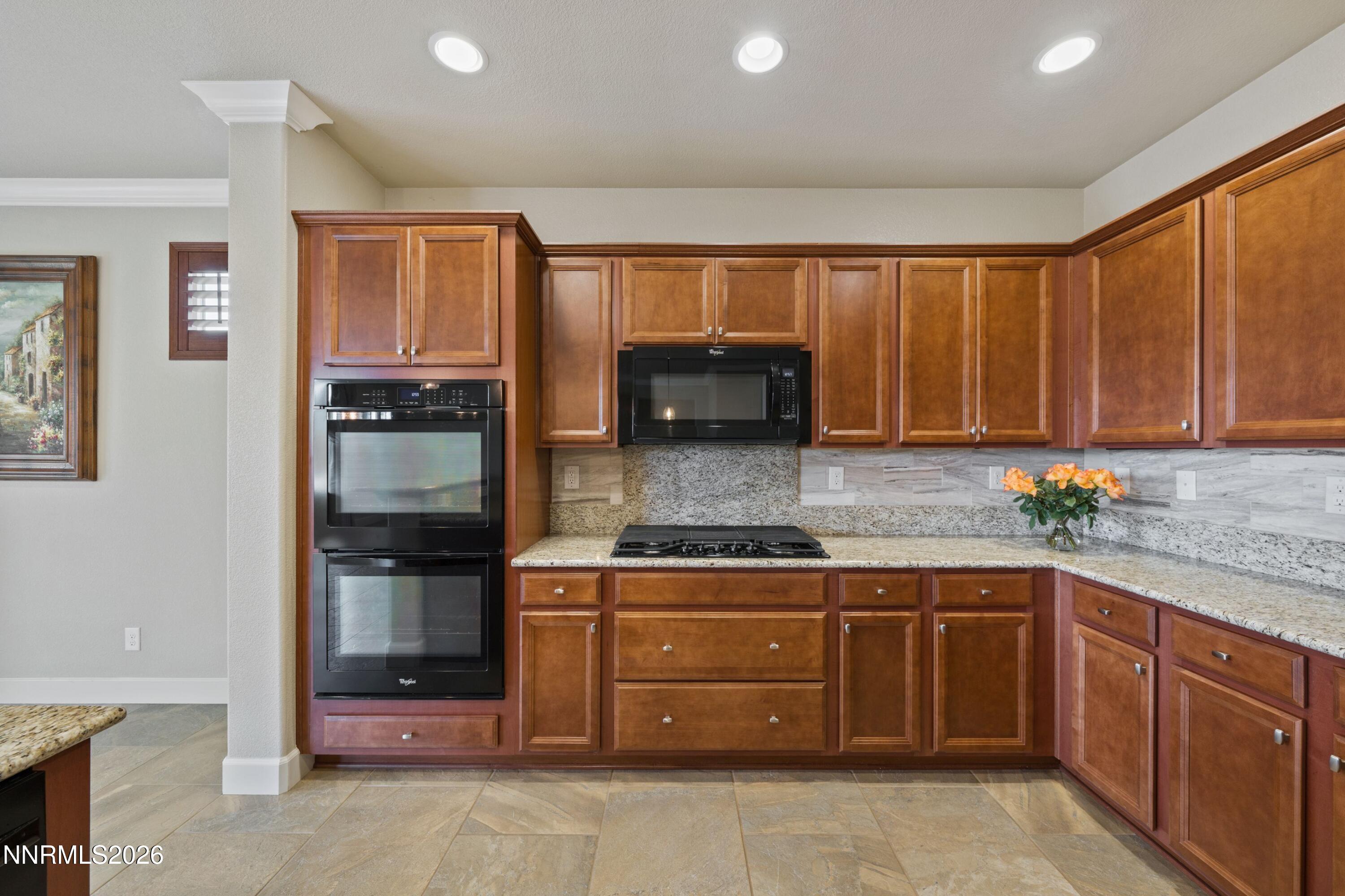 9182 Kenton Trail