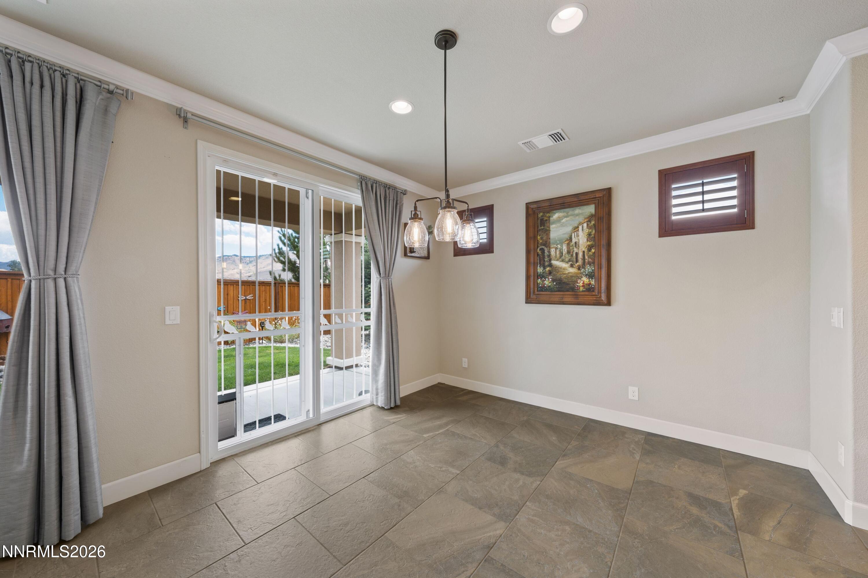 9182 Kenton Trail