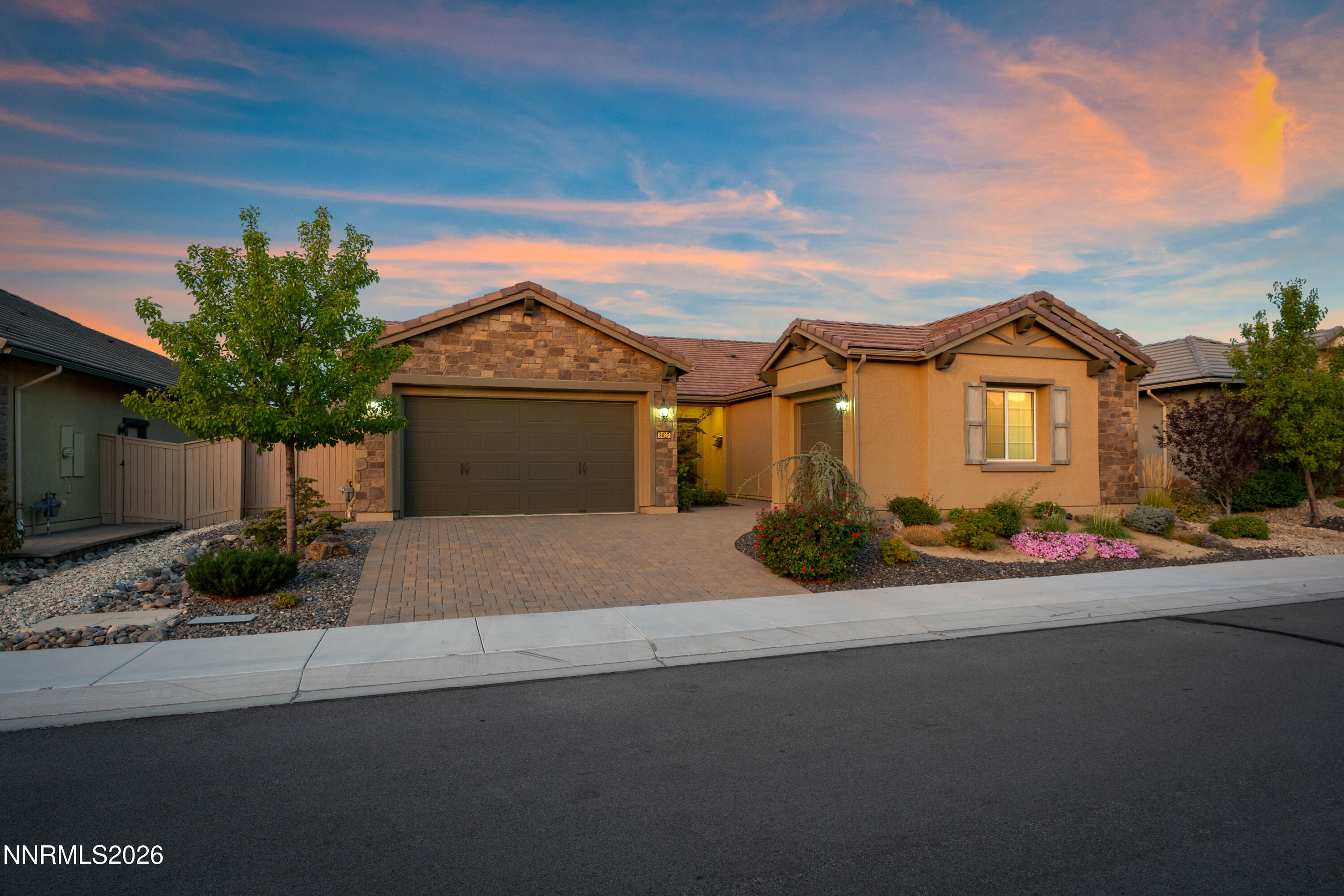 9827 Dyevera Lane