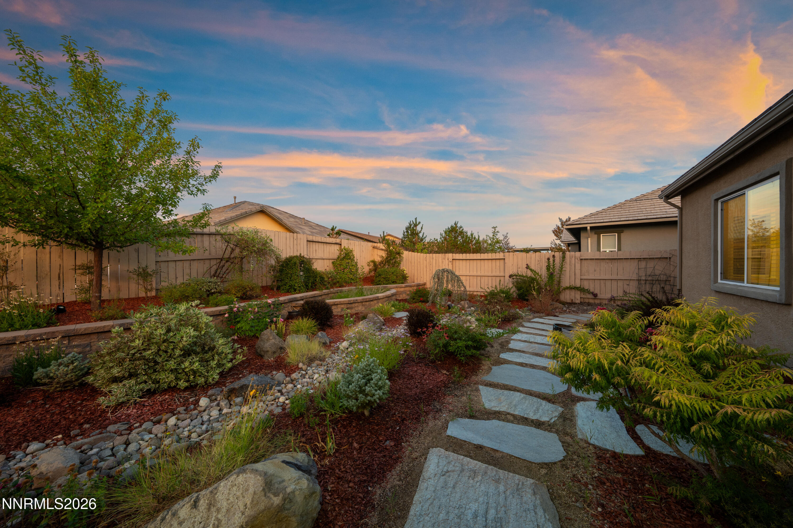 9827 Dyevera Lane