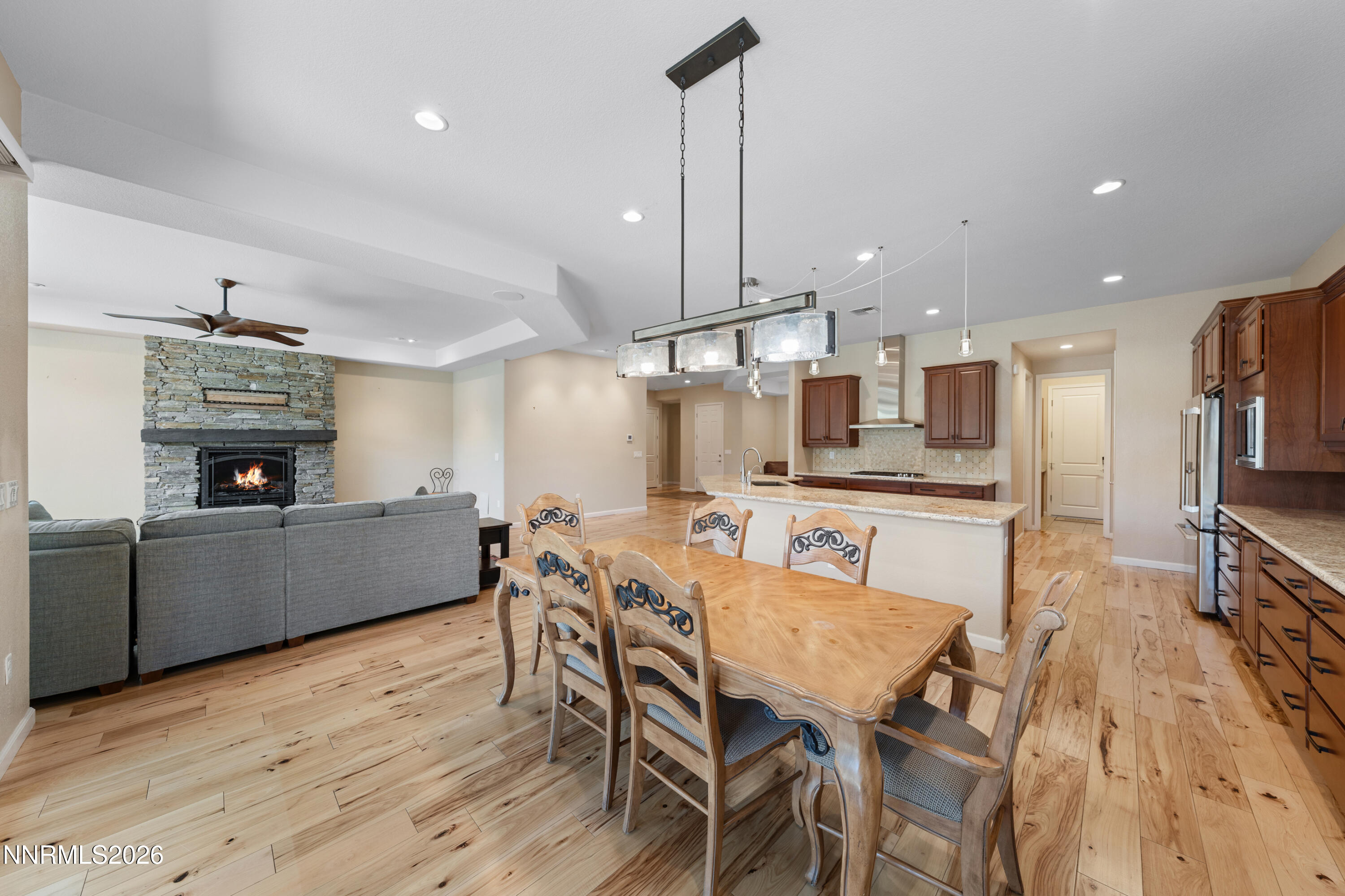 9827 Dyevera Lane