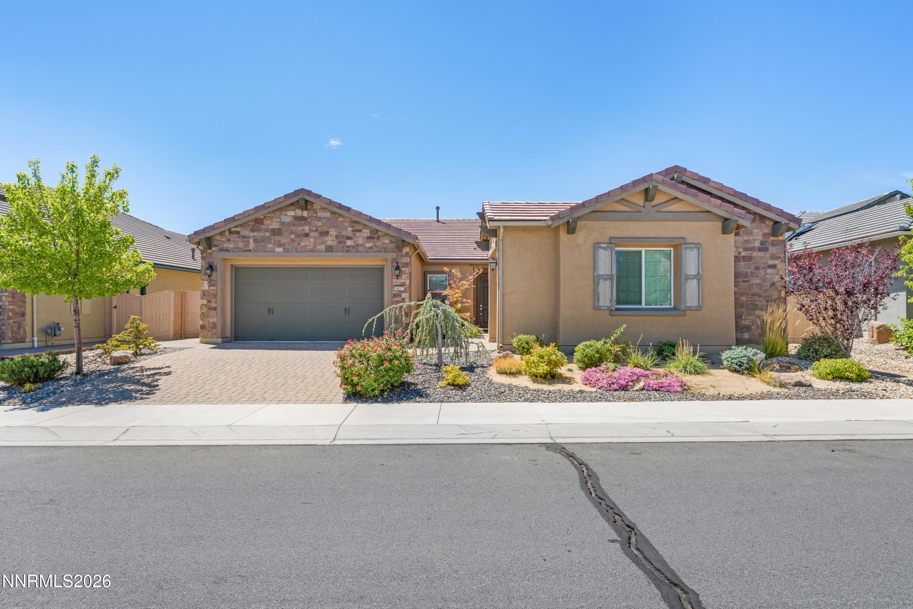 9827 Dyevera Lane