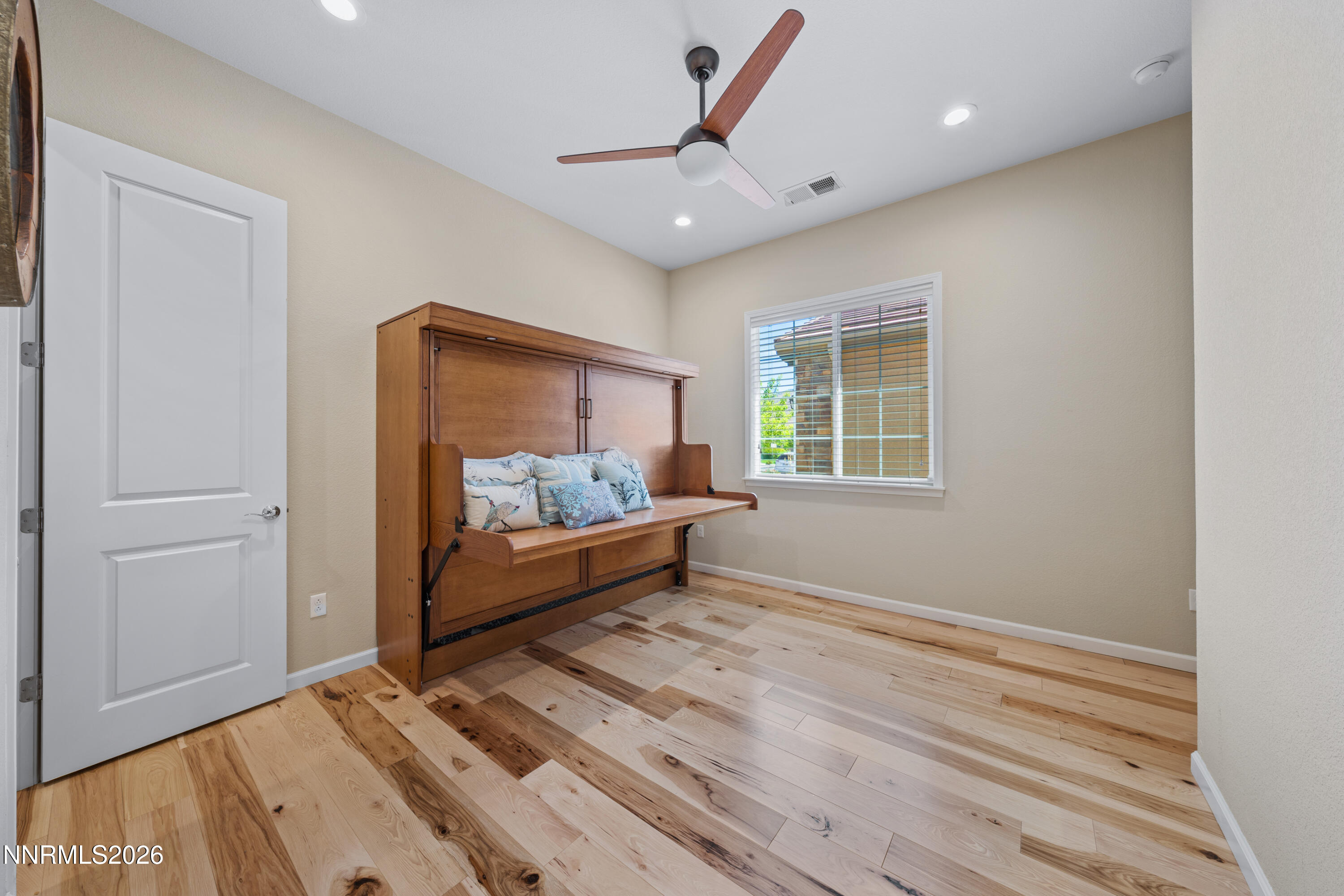 9827 Dyevera Lane