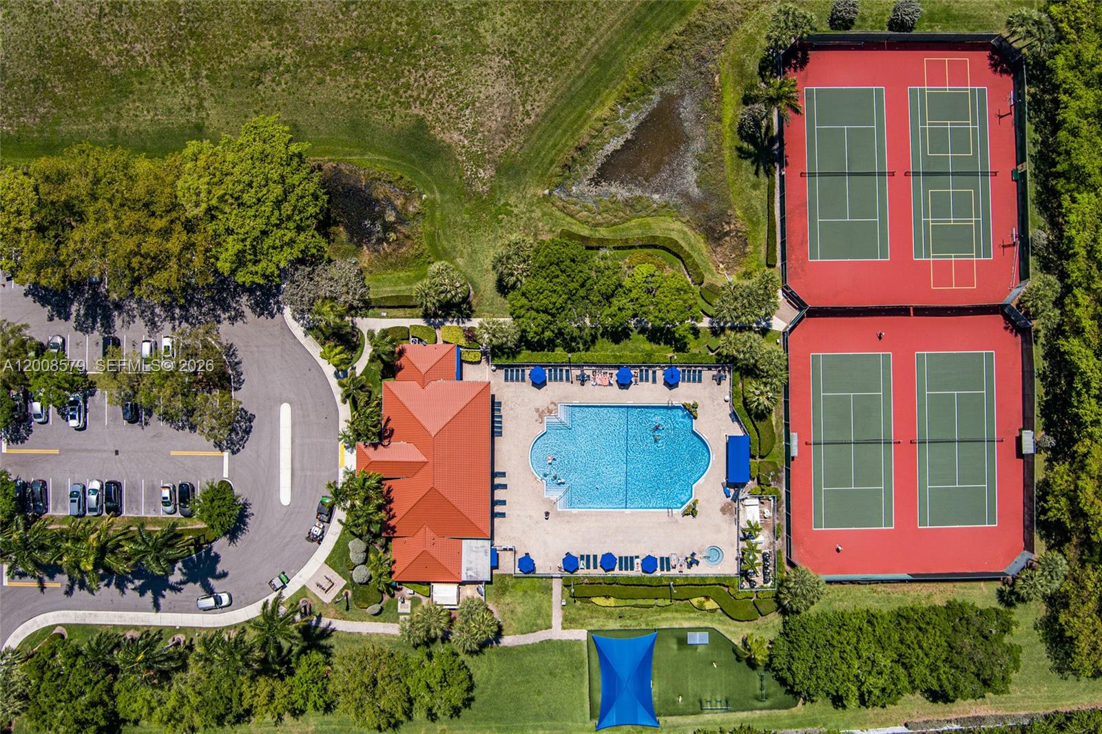 1125 Queen Palm Court