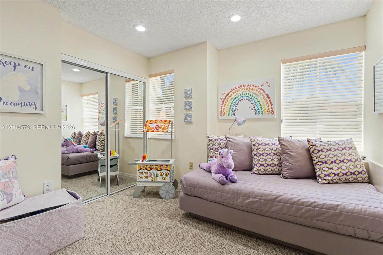 1125 Queen Palm Court