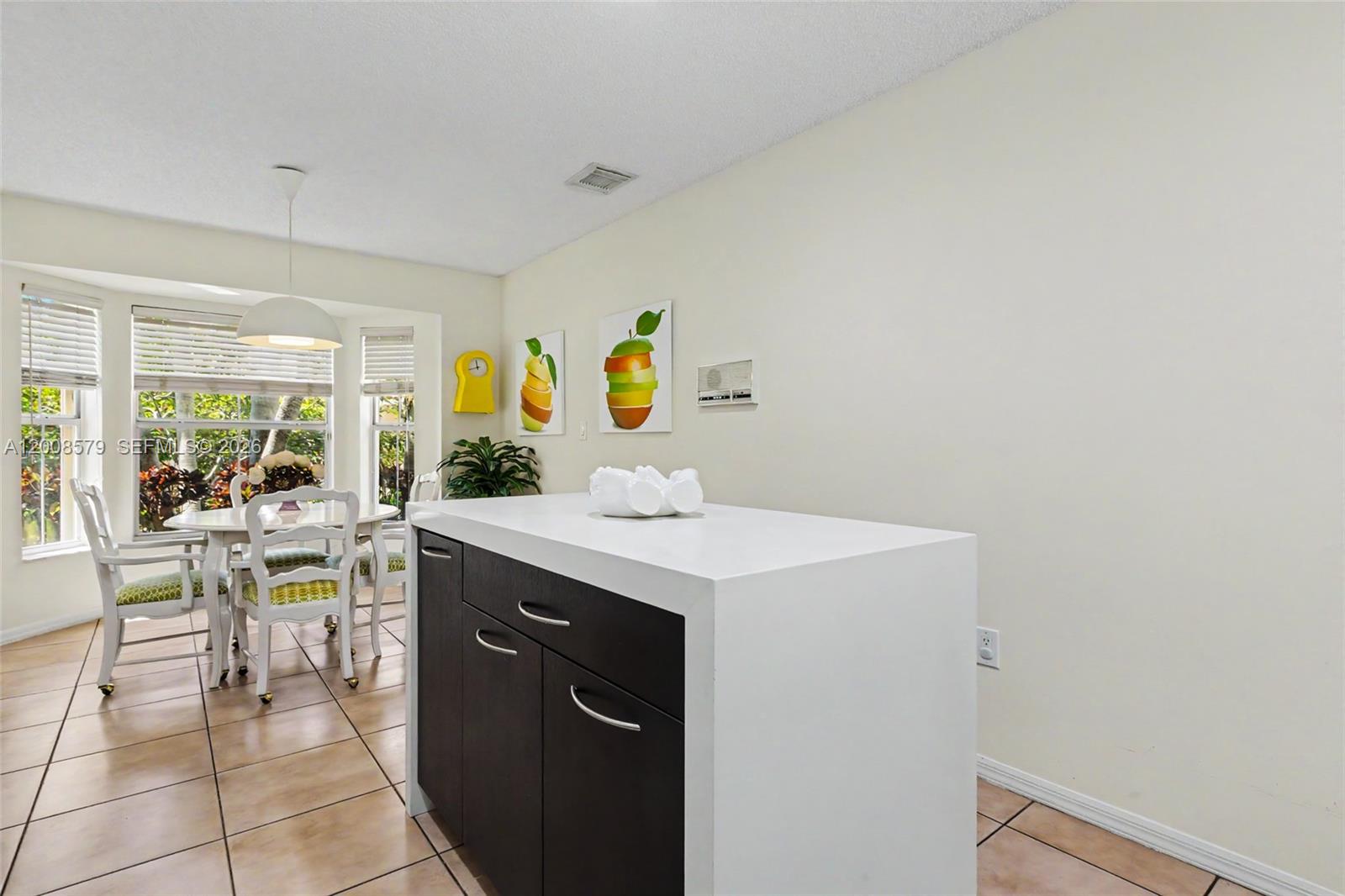 1125 Queen Palm Court