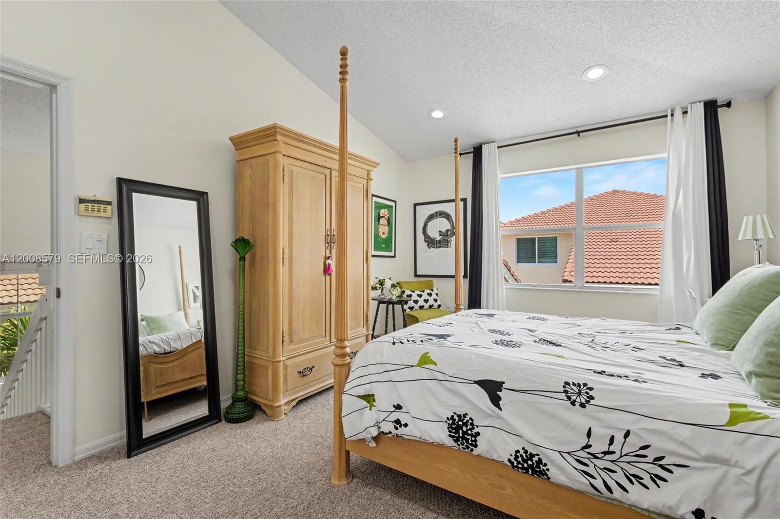 1125 Queen Palm Court